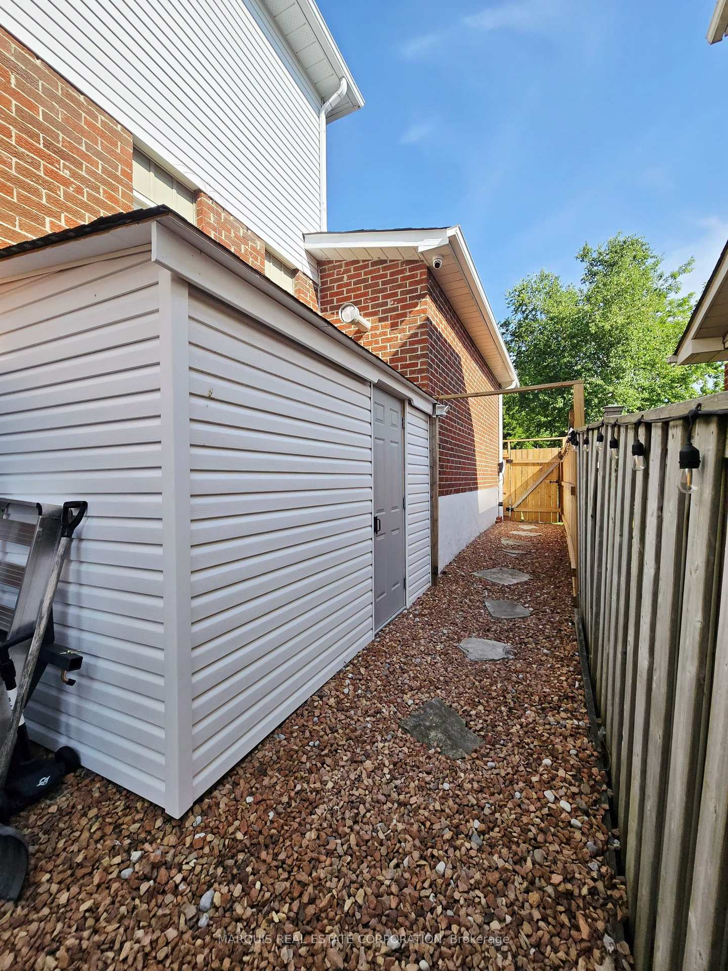 198 Forsyth Road — property photo
