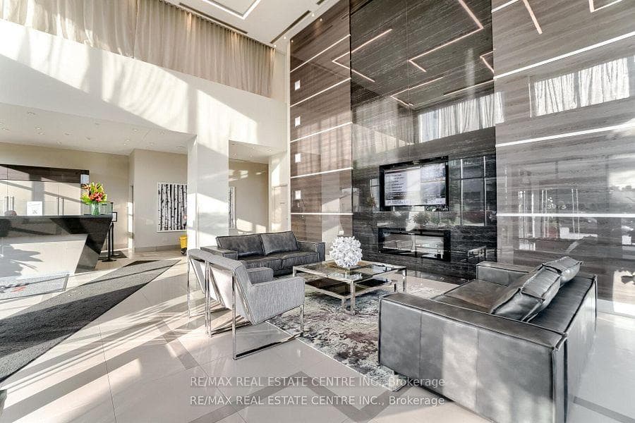 2910- 3975 Grand Park Drive — property photo