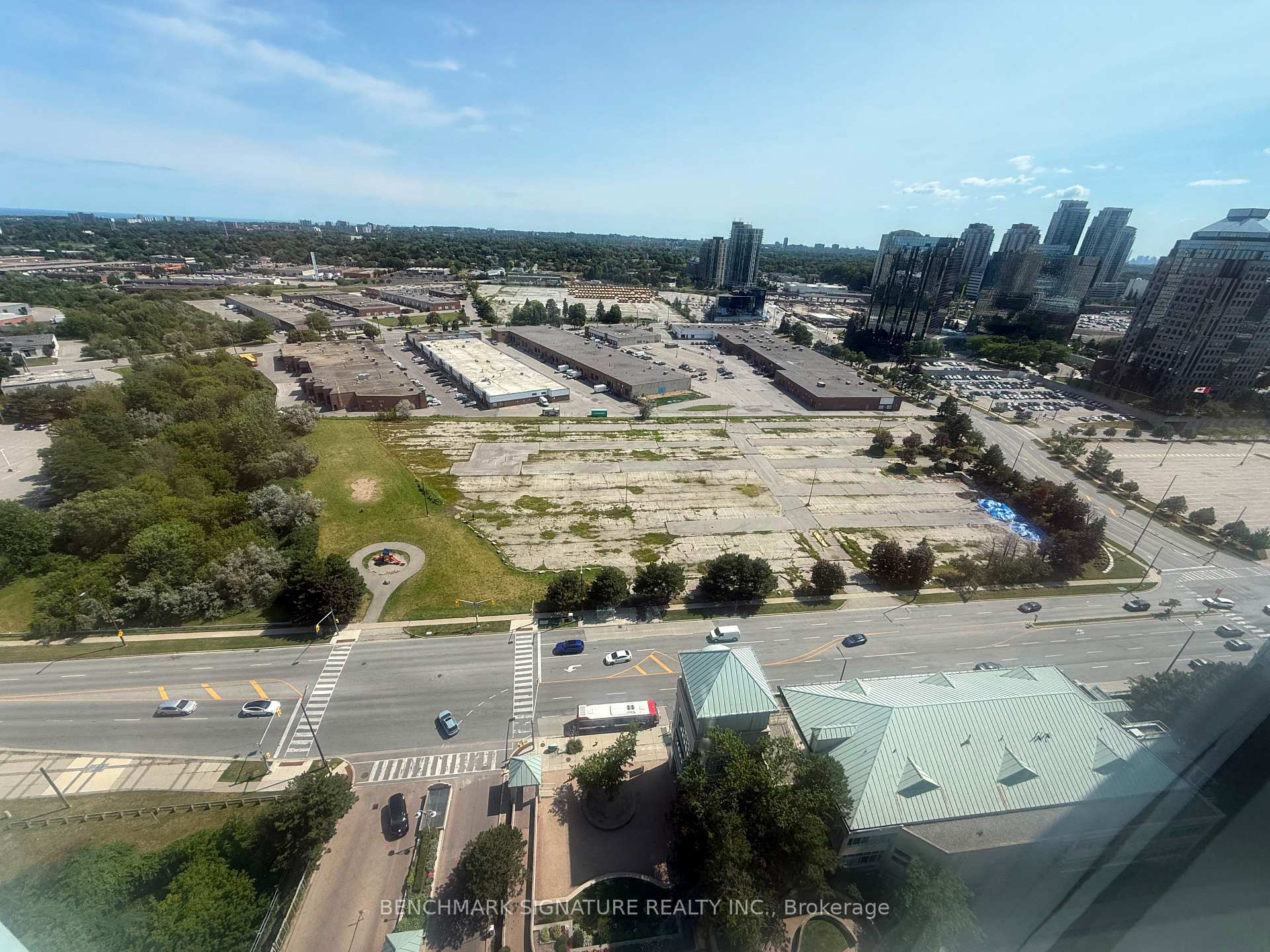 2405- 88 Corporate Drive — property photo