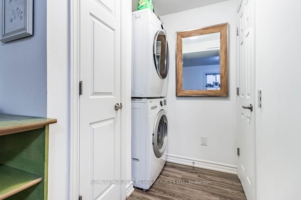 11 Dennis Avenue — property photo