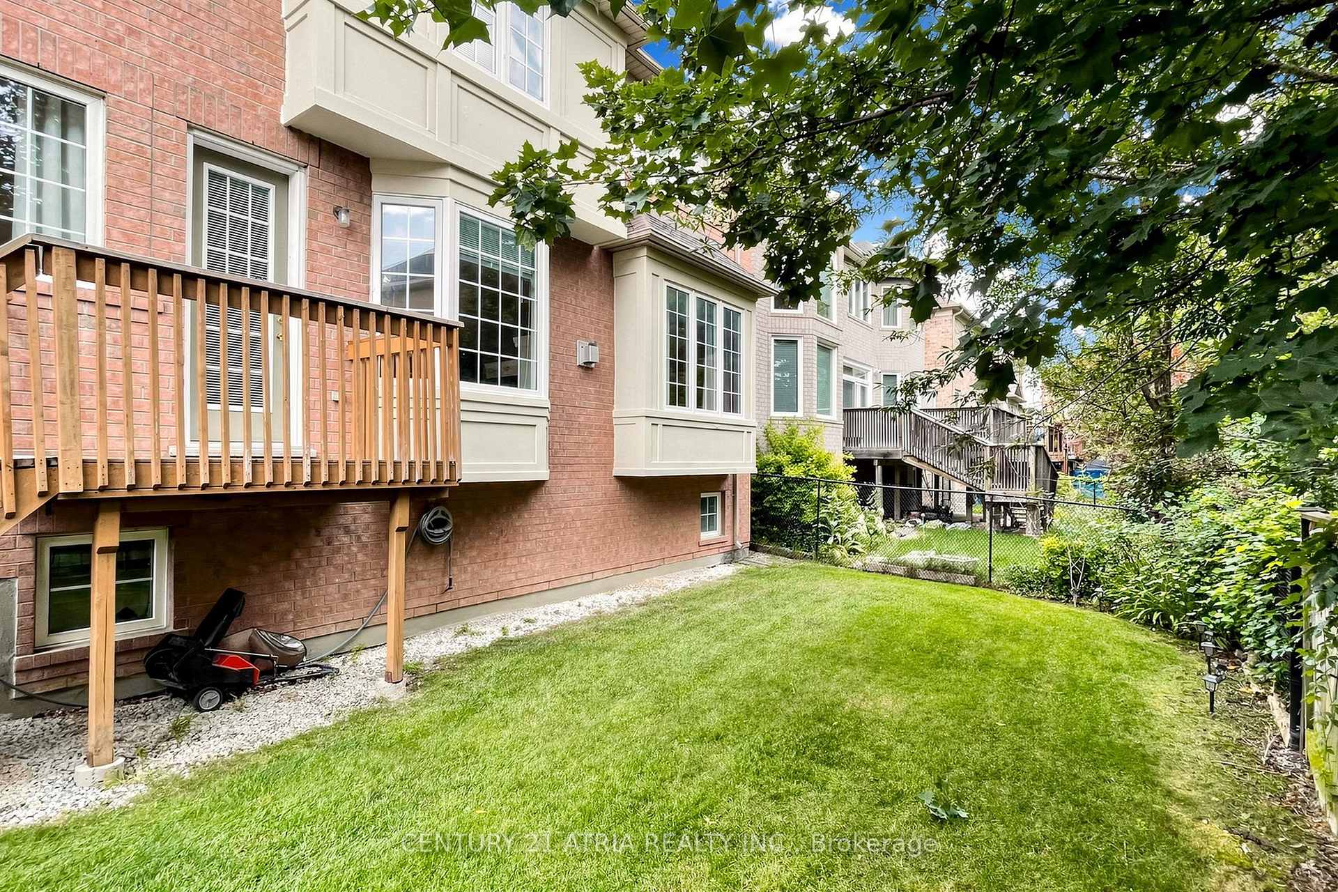 3 King Henry Drive — property photo