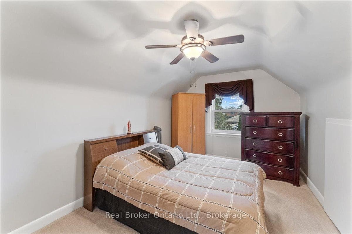 193 Huxley Avenue — property photo