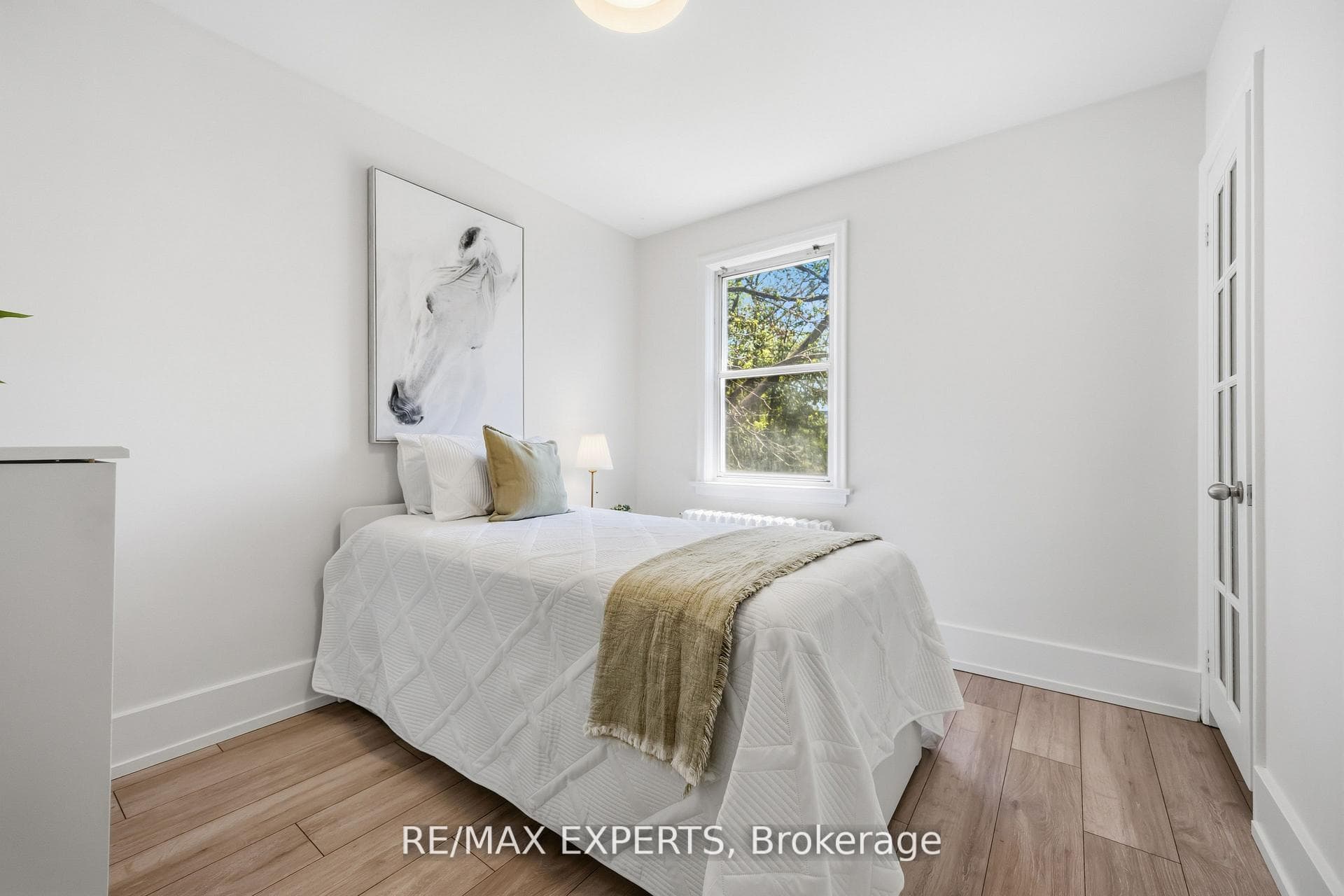 221 Clonmore Drive — property photo