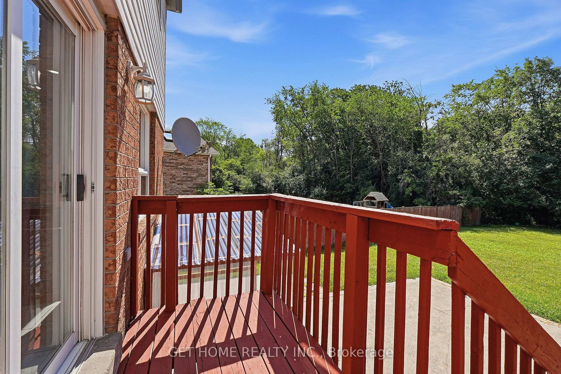 50 Willow Park Drive — property photo