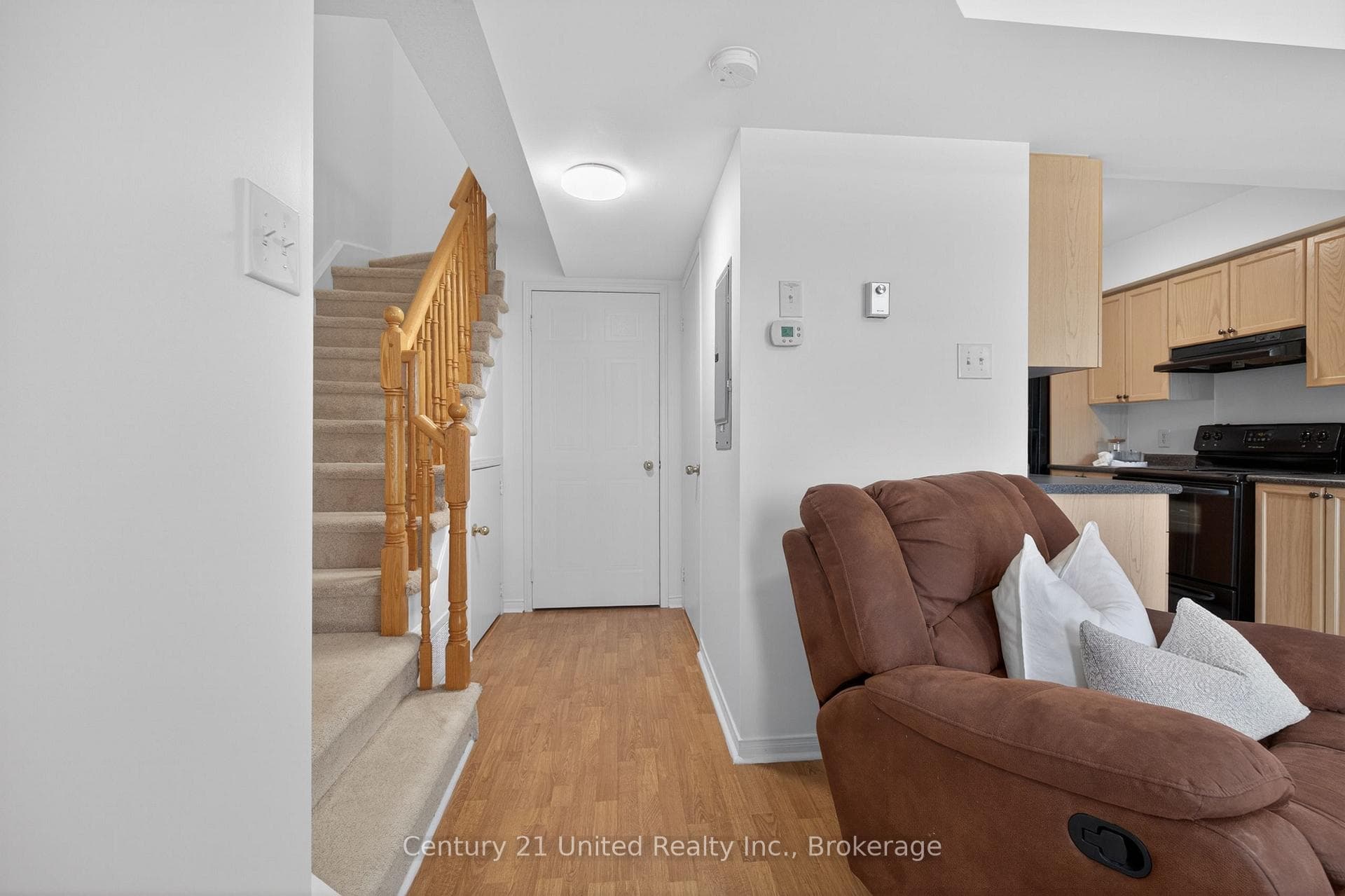 30- 2285 Bur Oak Avenue — property photo