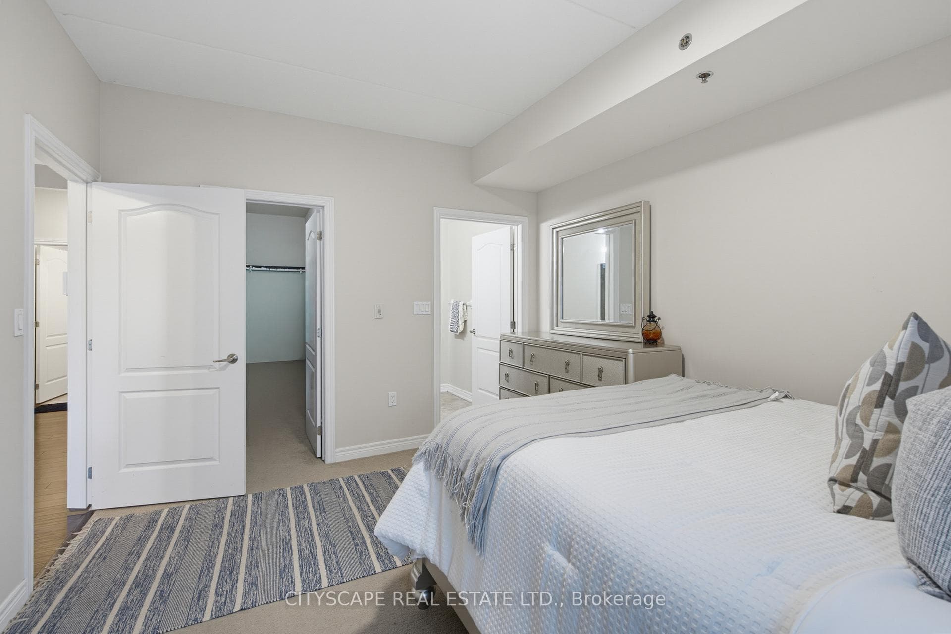 103- 1419 Costigan Road — property photo