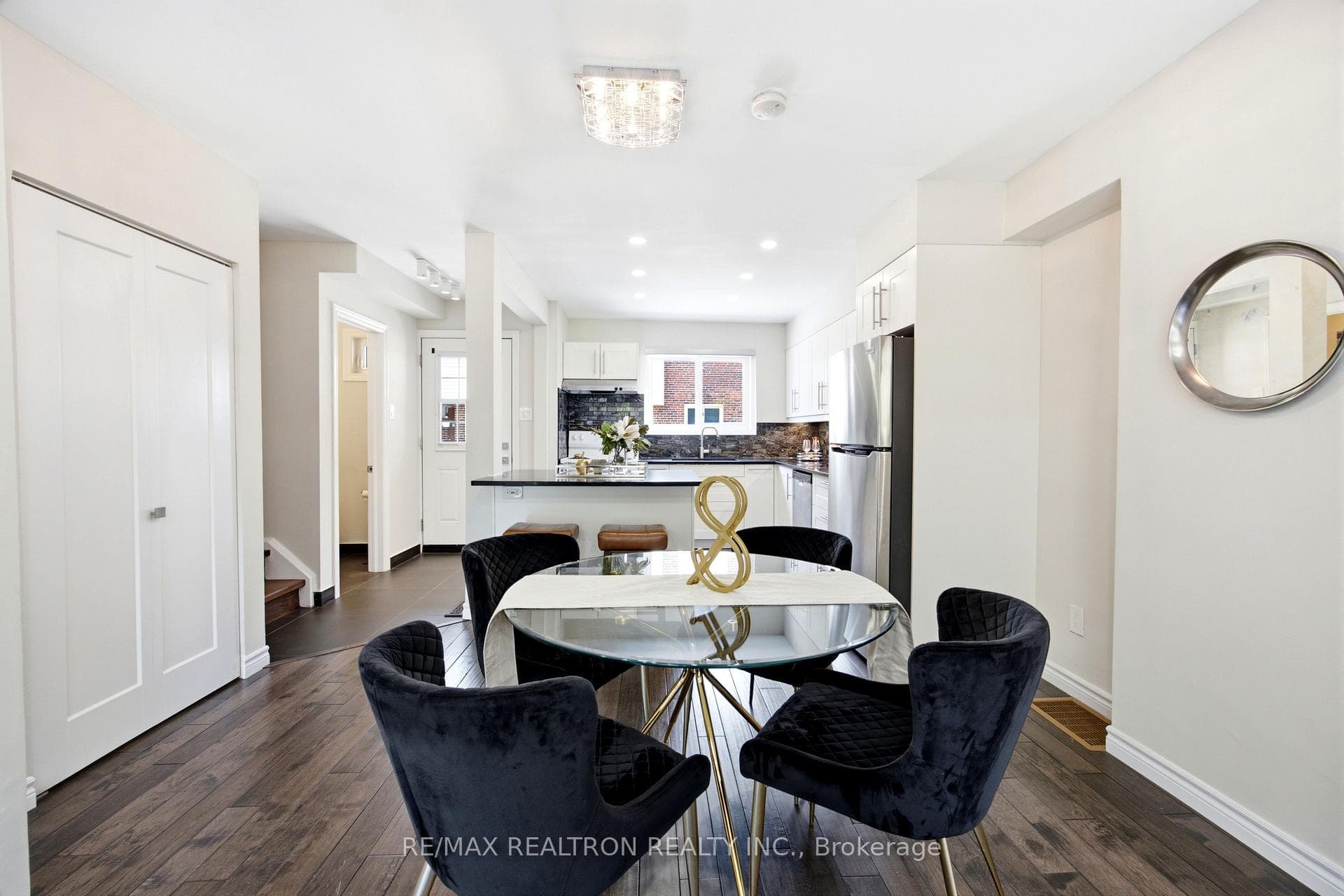 118- 69 Godstone Road — property photo