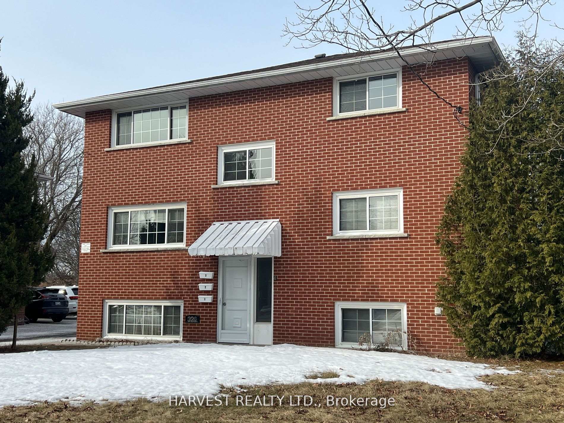 326 Surrey Drive — property photo