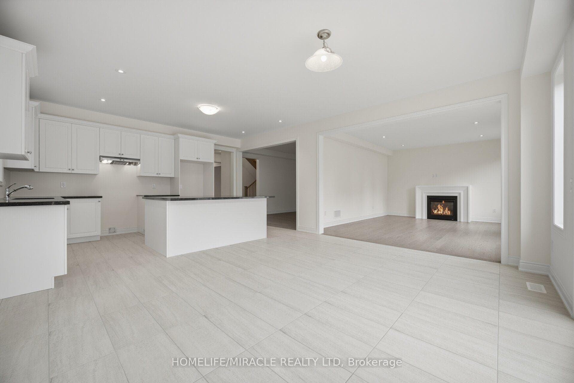 46 Stratford Drive — property photo