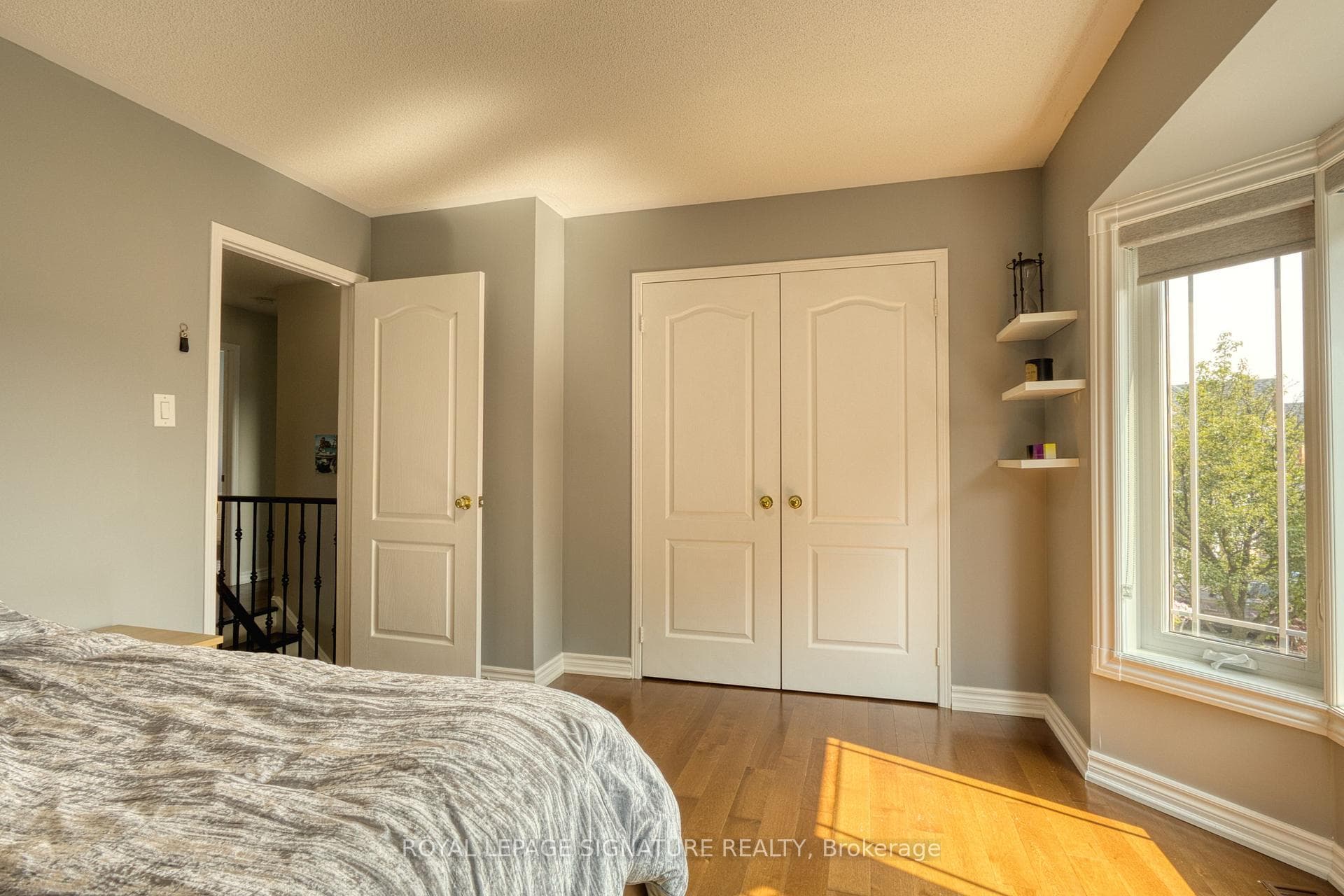 2449 BANKSIDE DR Drive — property photo
