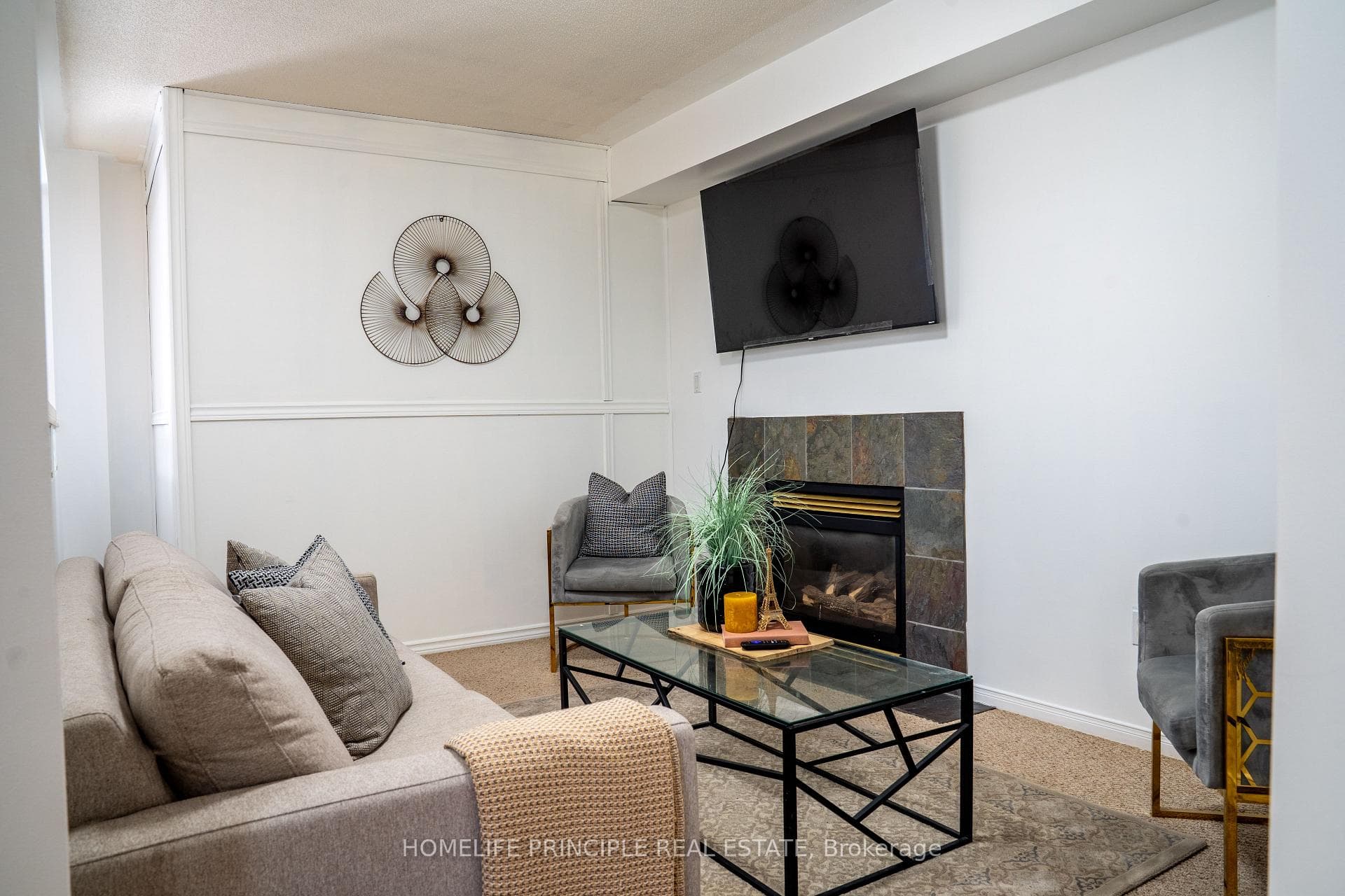 88 Loon Avenue — property photo