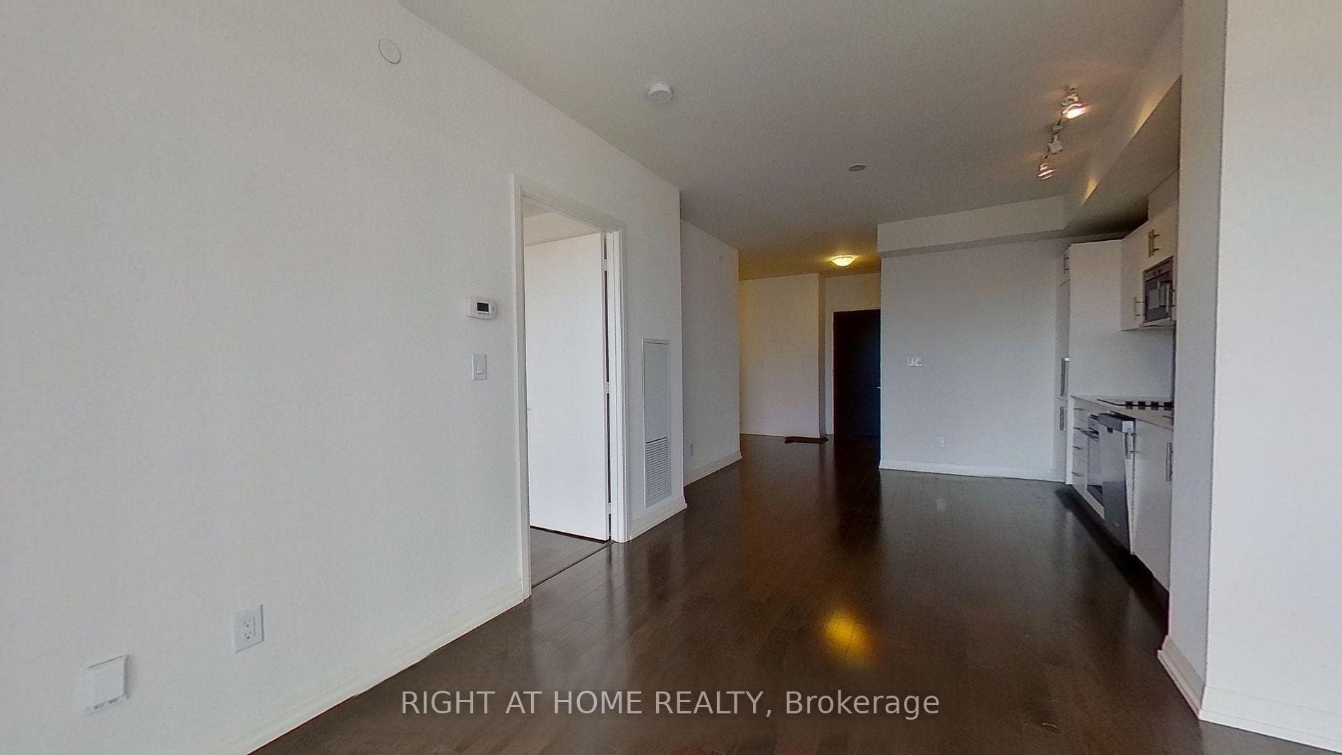 1123- 460 Adelaide Street — property photo