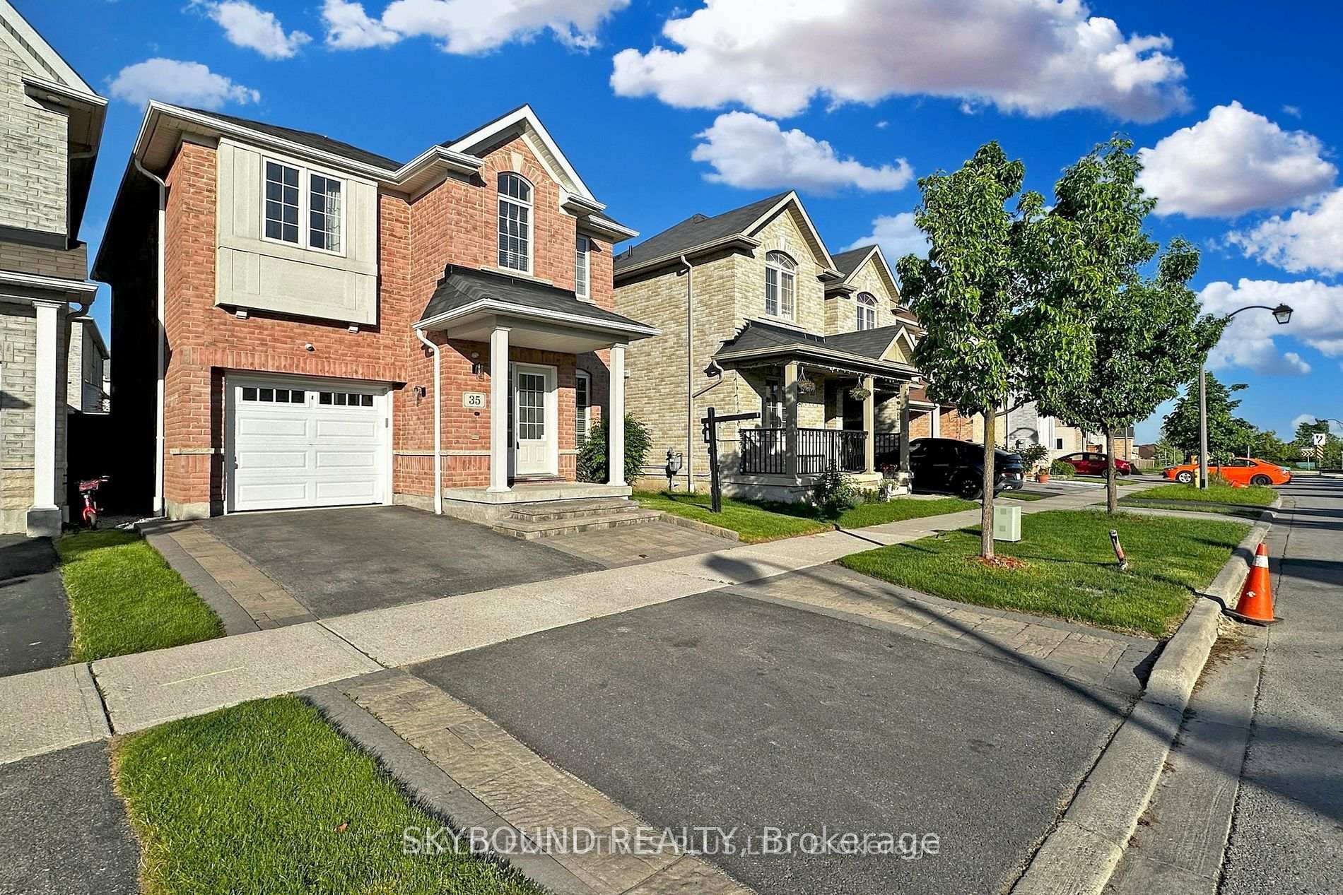 35 Lloydminister Avenue — property photo