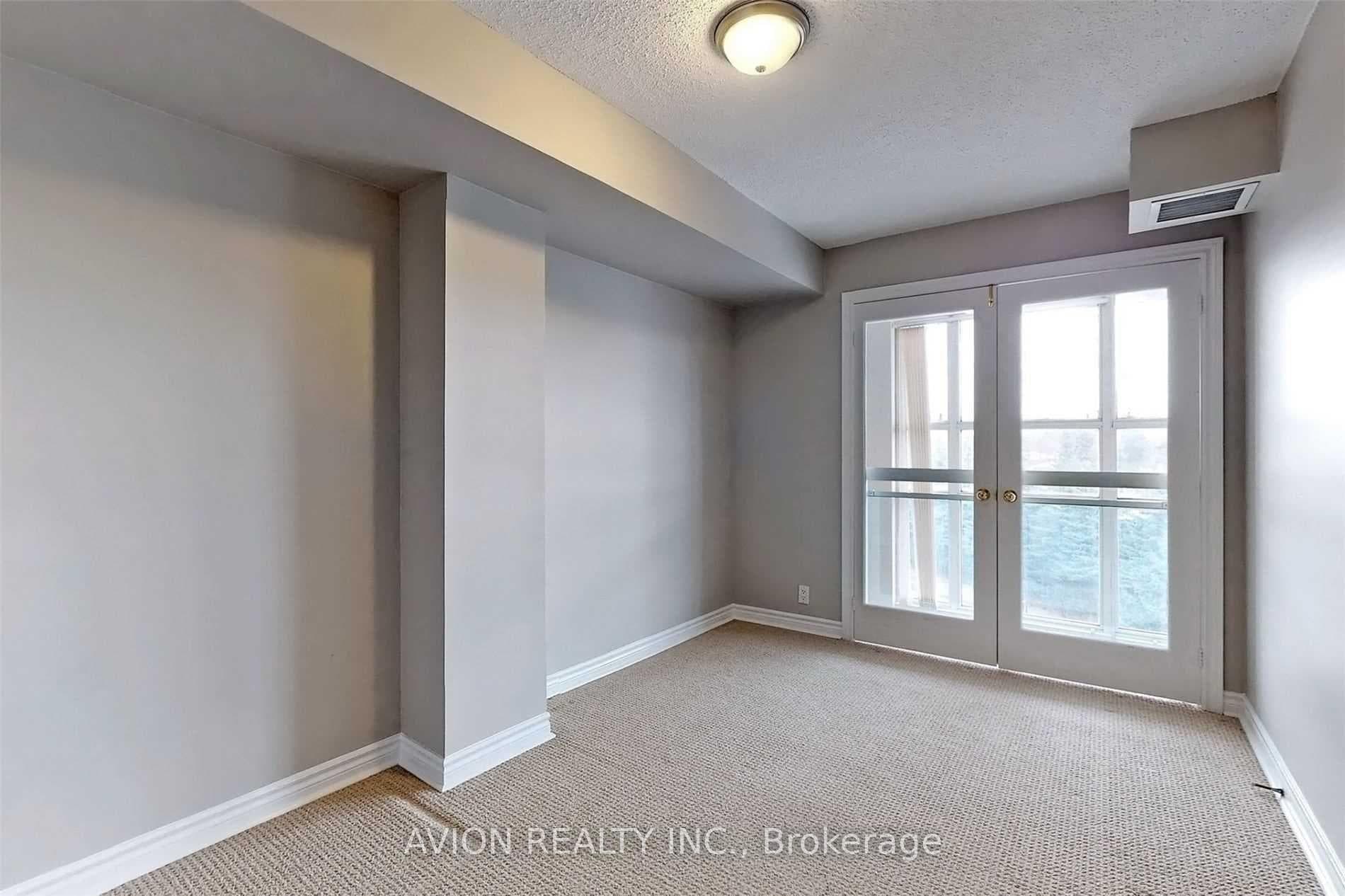 320- 1720 Eglinton Avenue — property photo