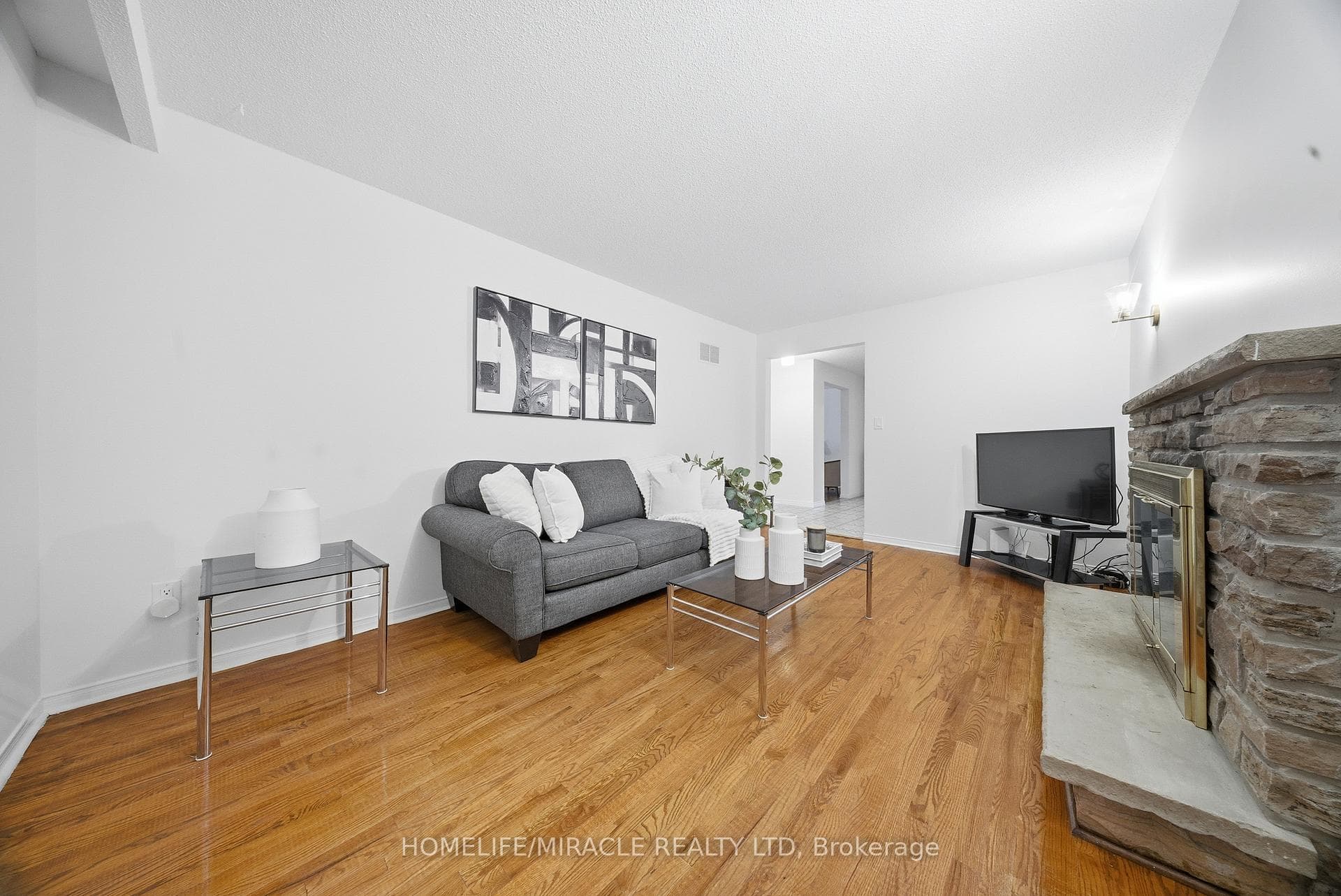 4343 Alta Court — property photo