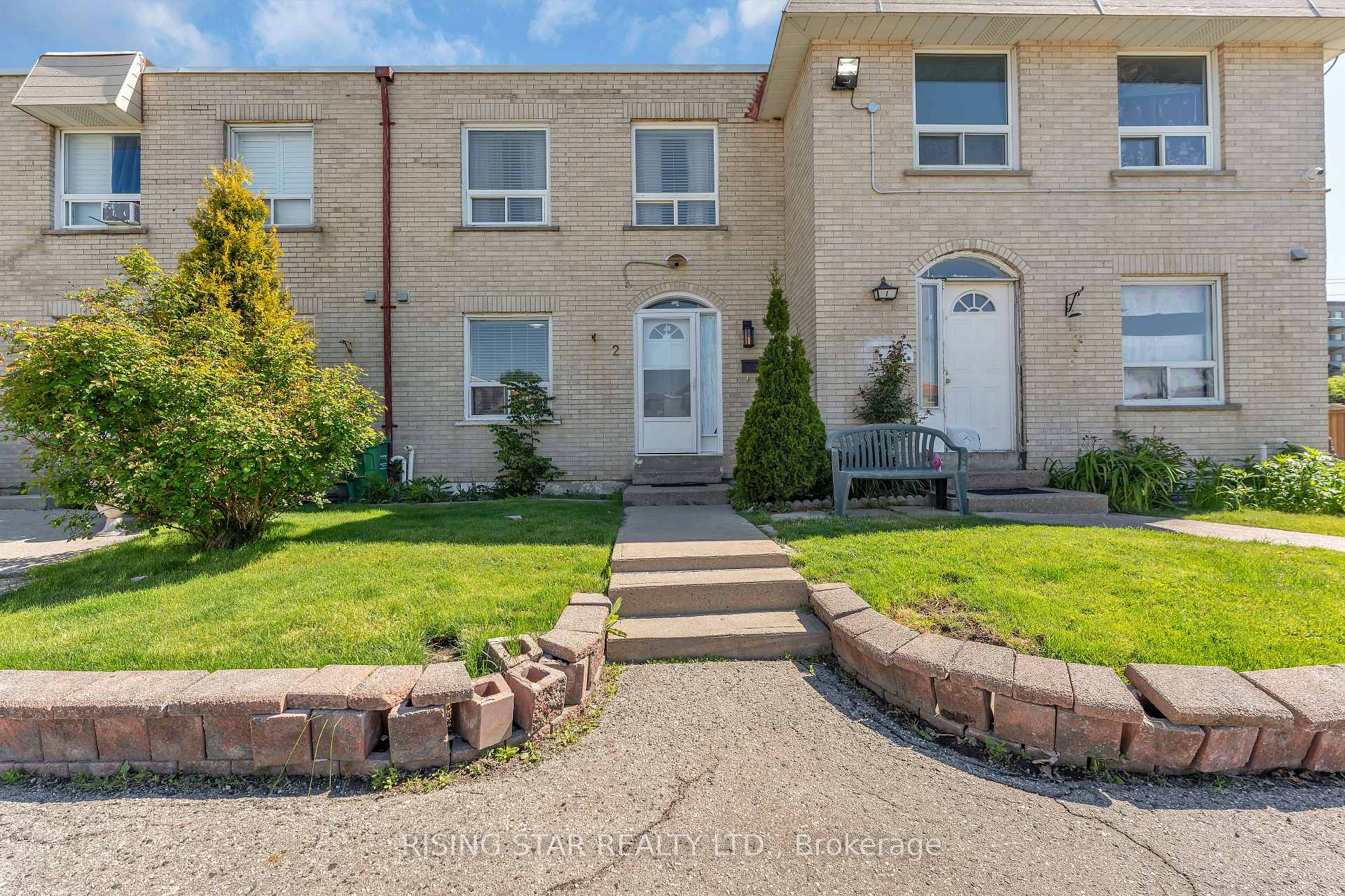 2- 7440 GOREWAY Drive — property photo