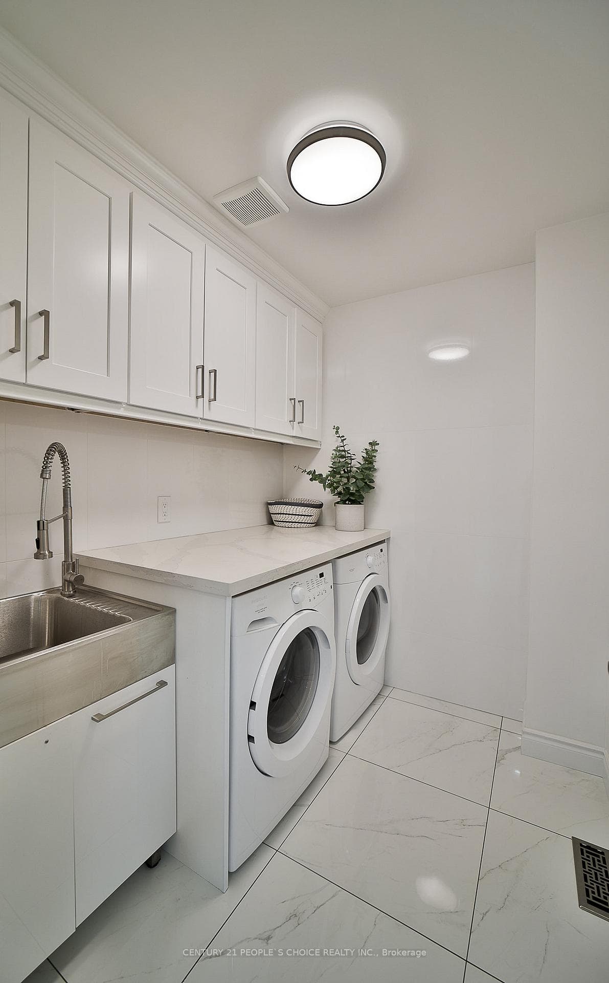 3596 Nutcracker Drive — property photo