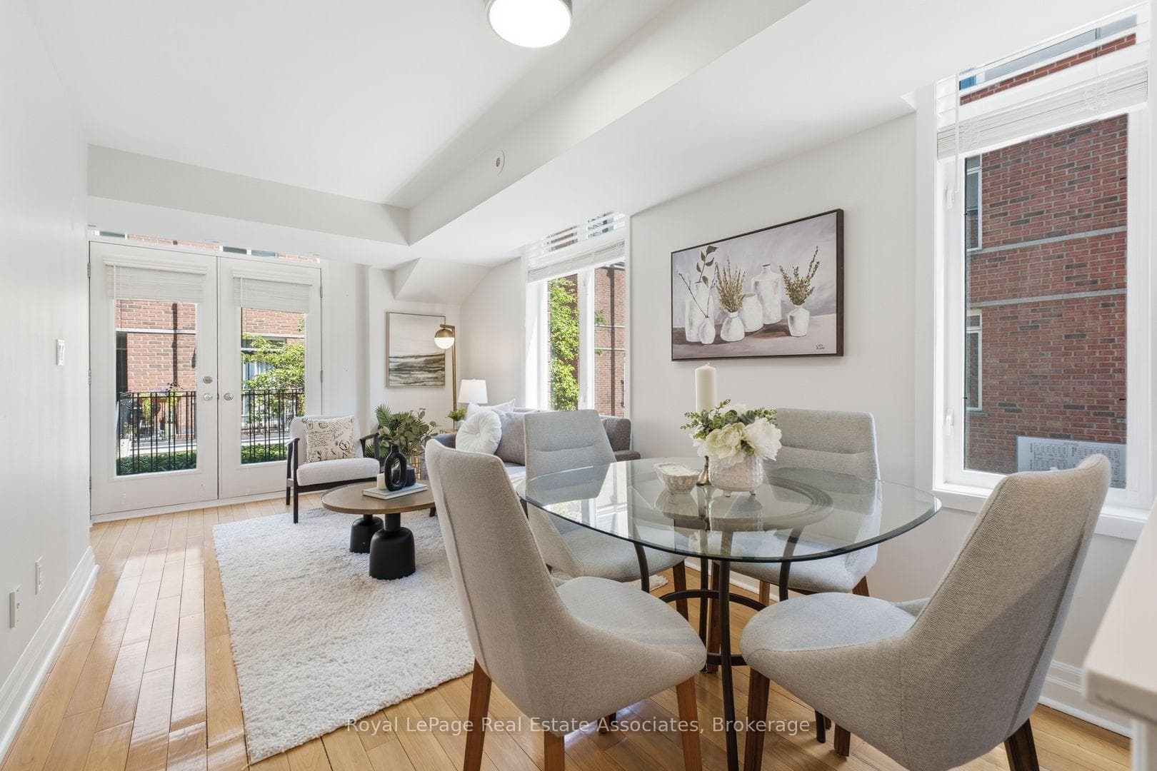 206- 415 Jarvis Street — property photo