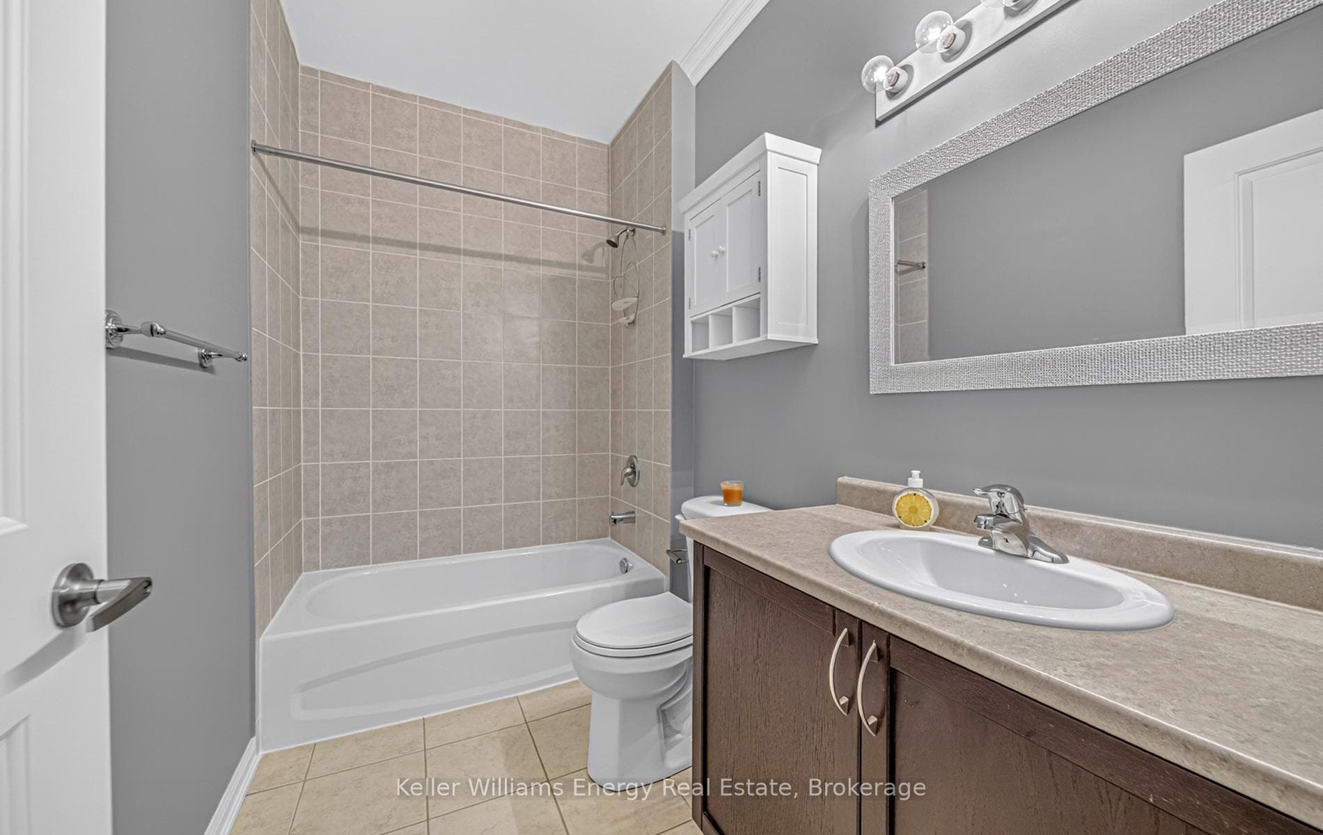 208- 54 Harvey Johnston Way — property photo