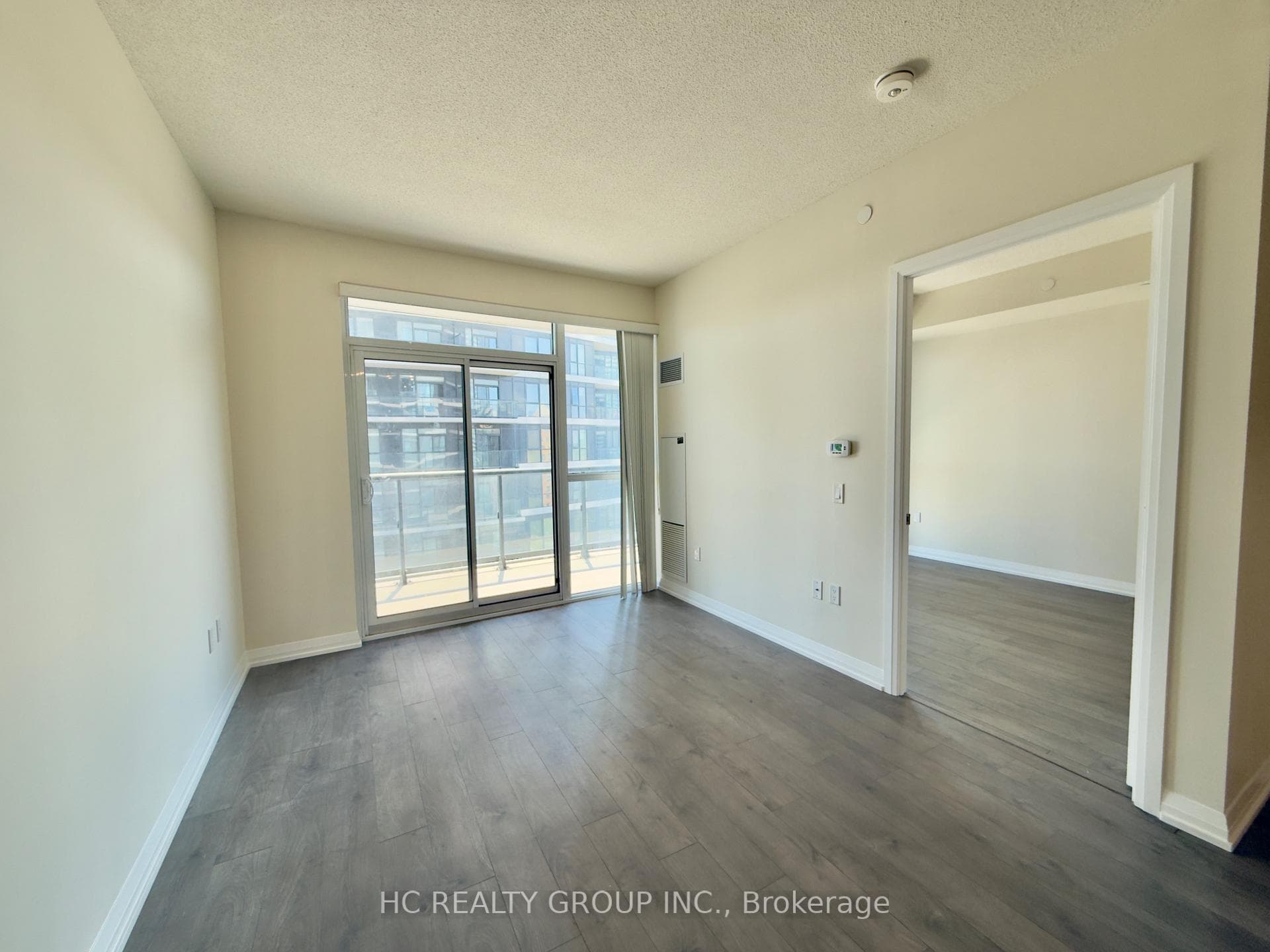 616- 35 Watergarden Drive — property photo