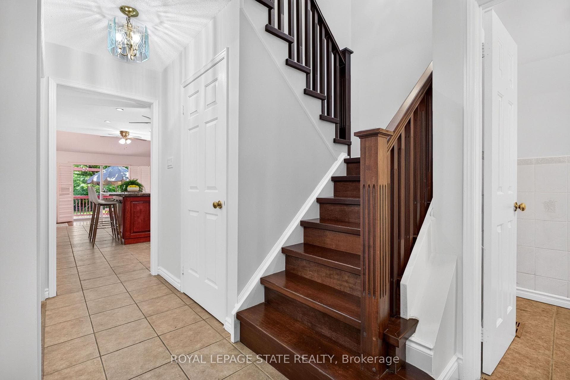 3631 Cherrington Crescent — property photo