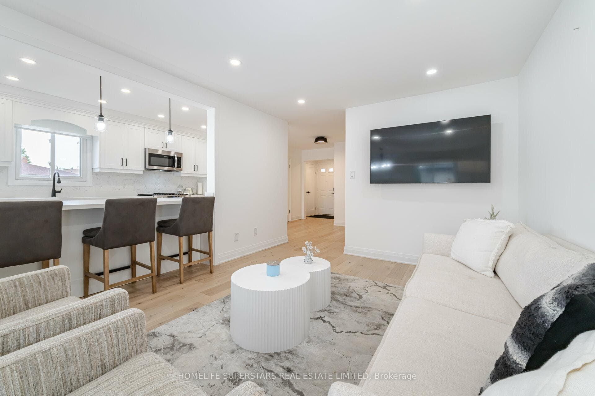 3 New Seabury Drive — property photo