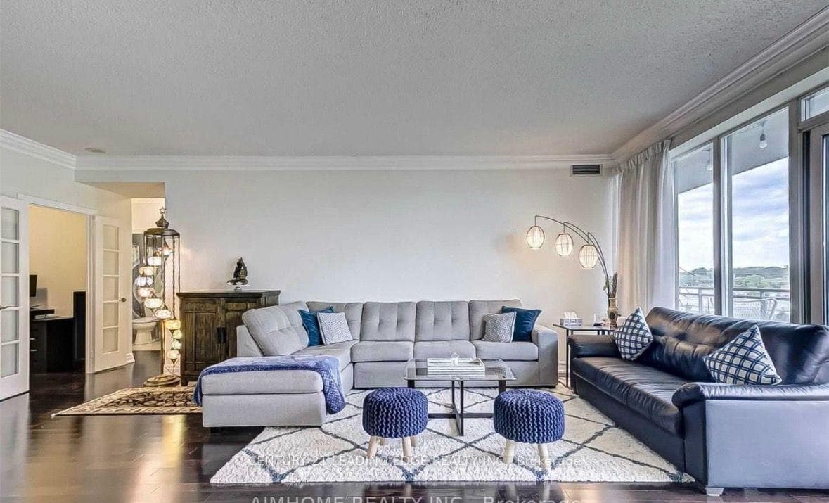 607- 2119 Lakeshore Boulevard — property photo