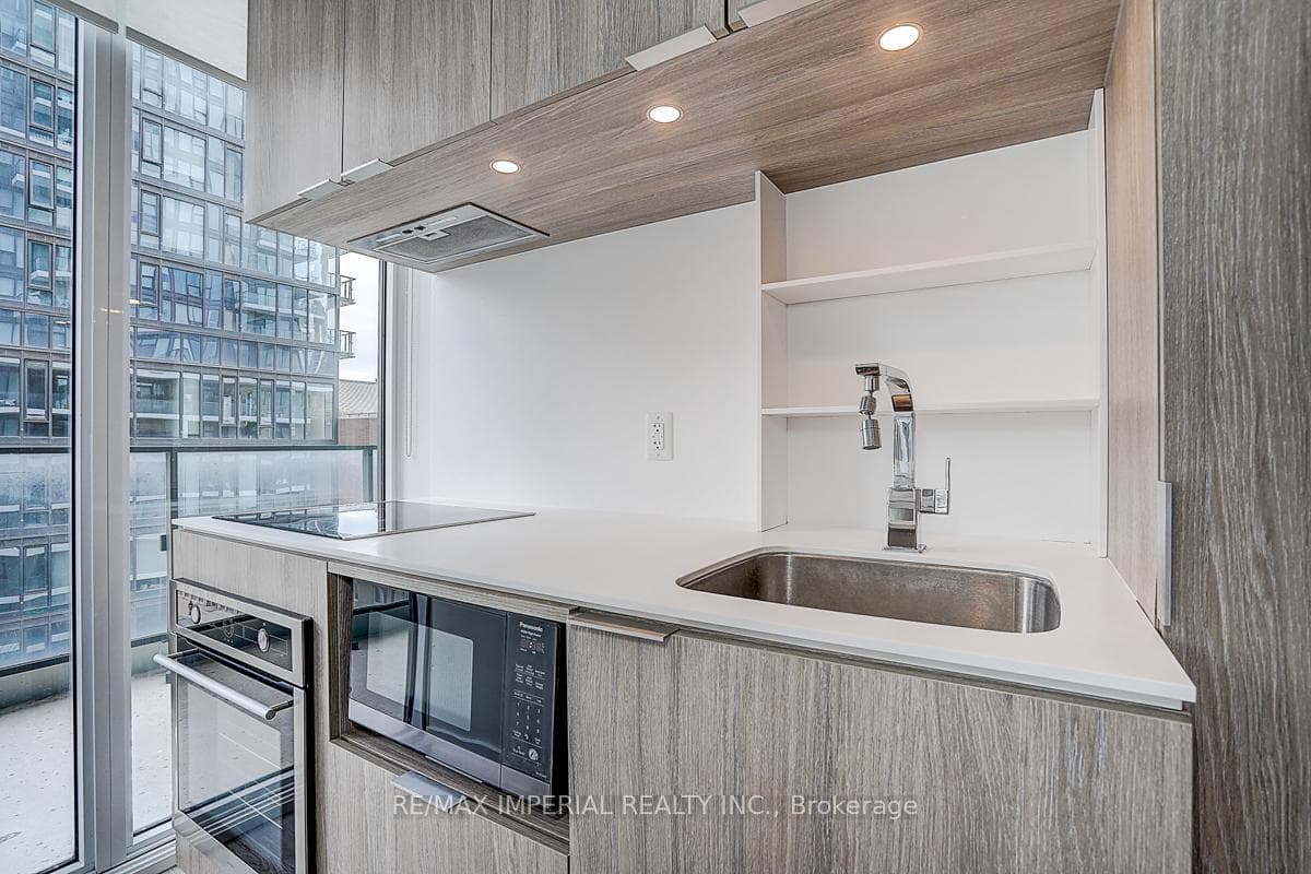 710- 77 Shuter Street — property photo