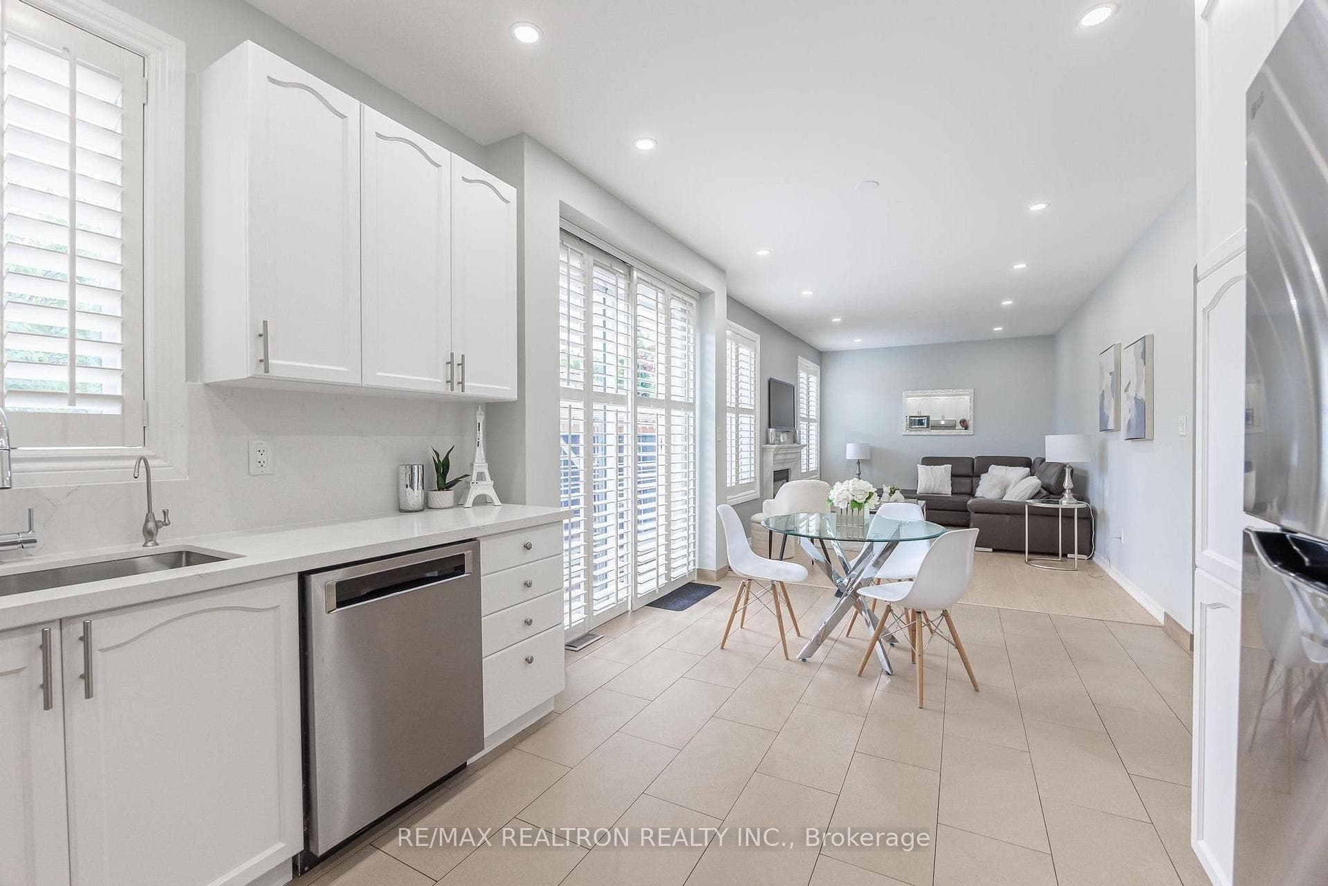 170 Silver Maple Road — property photo