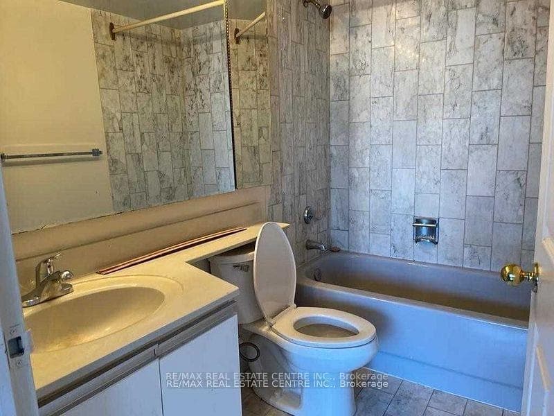 1403- 265 Enfield Place — property photo