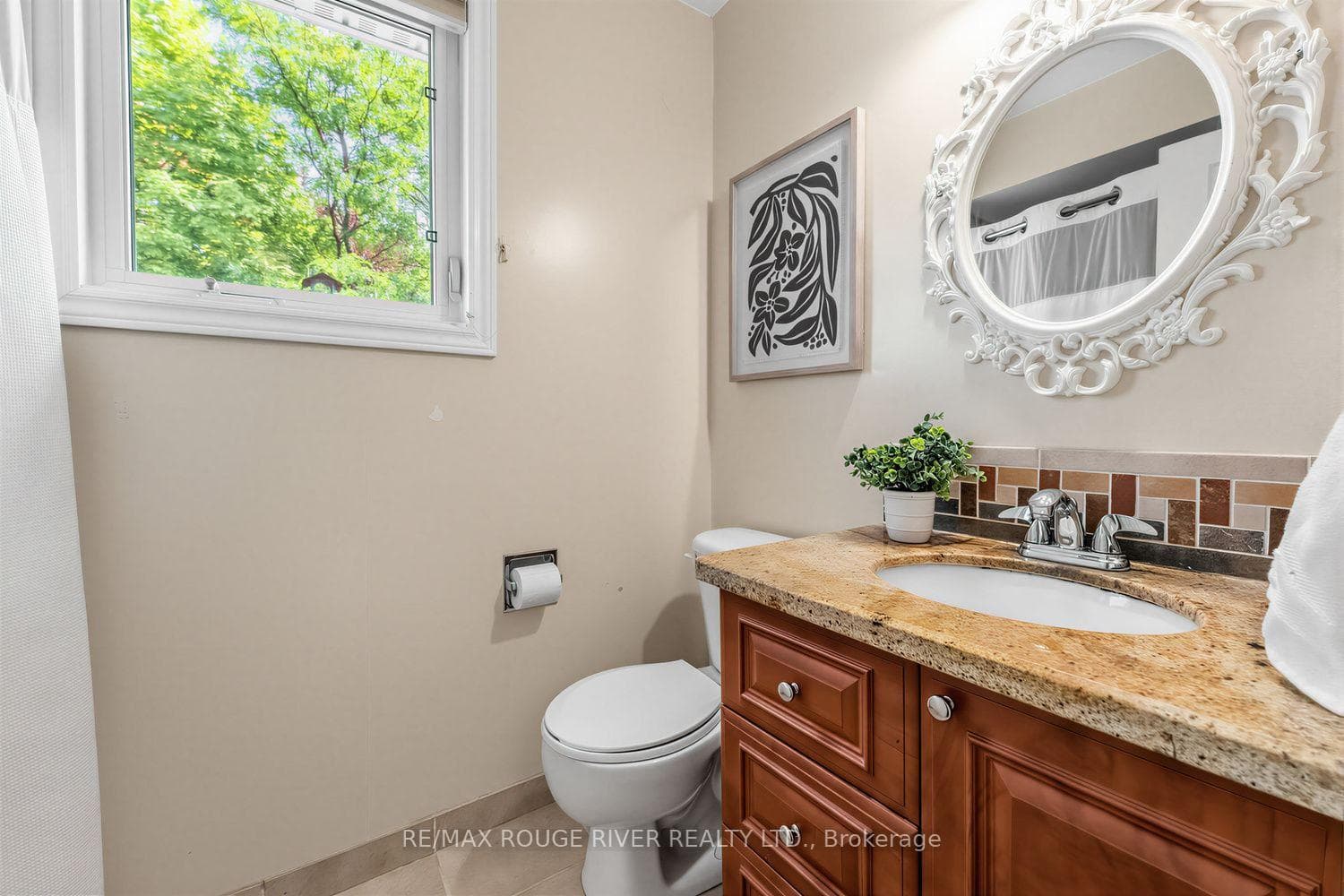 36 Nimrod Crescent — property photo
