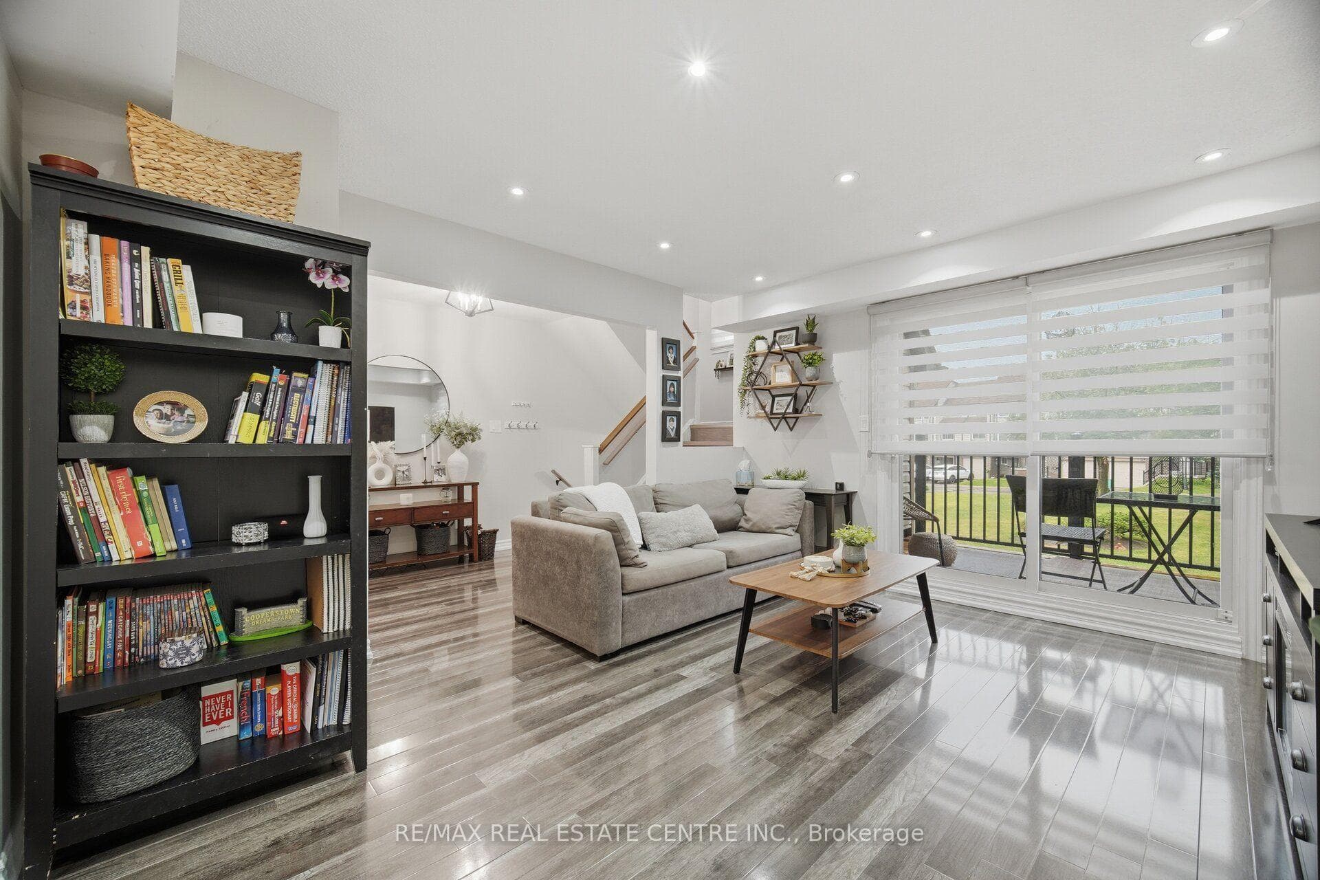15- 6780 Formentera Avenue — property photo