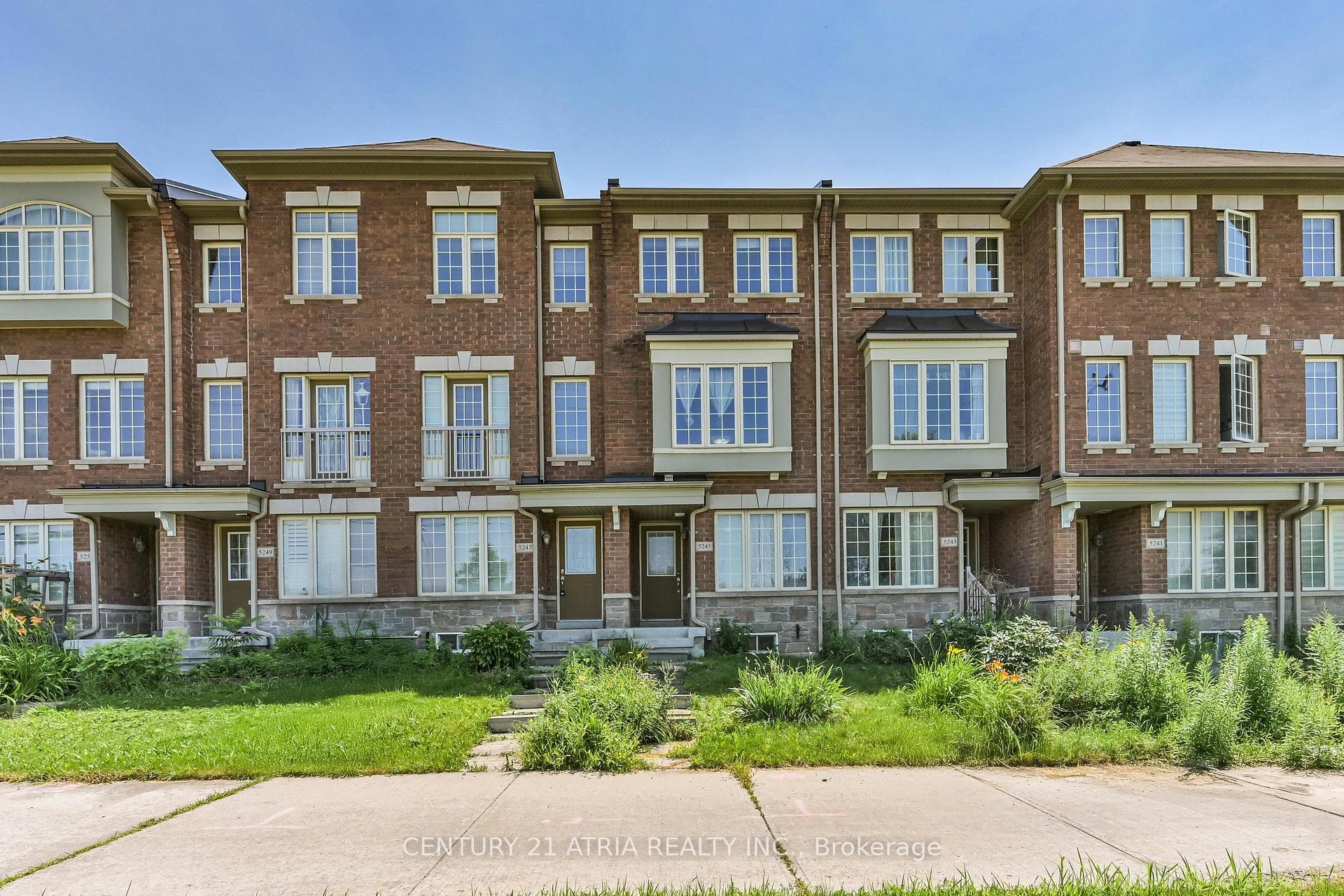 5245 Major Mackenzie Drive — property photo