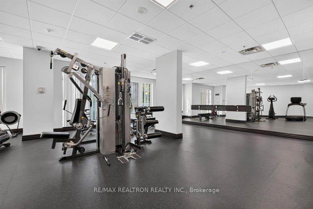 326- 3 Ellesmere Street — property photo