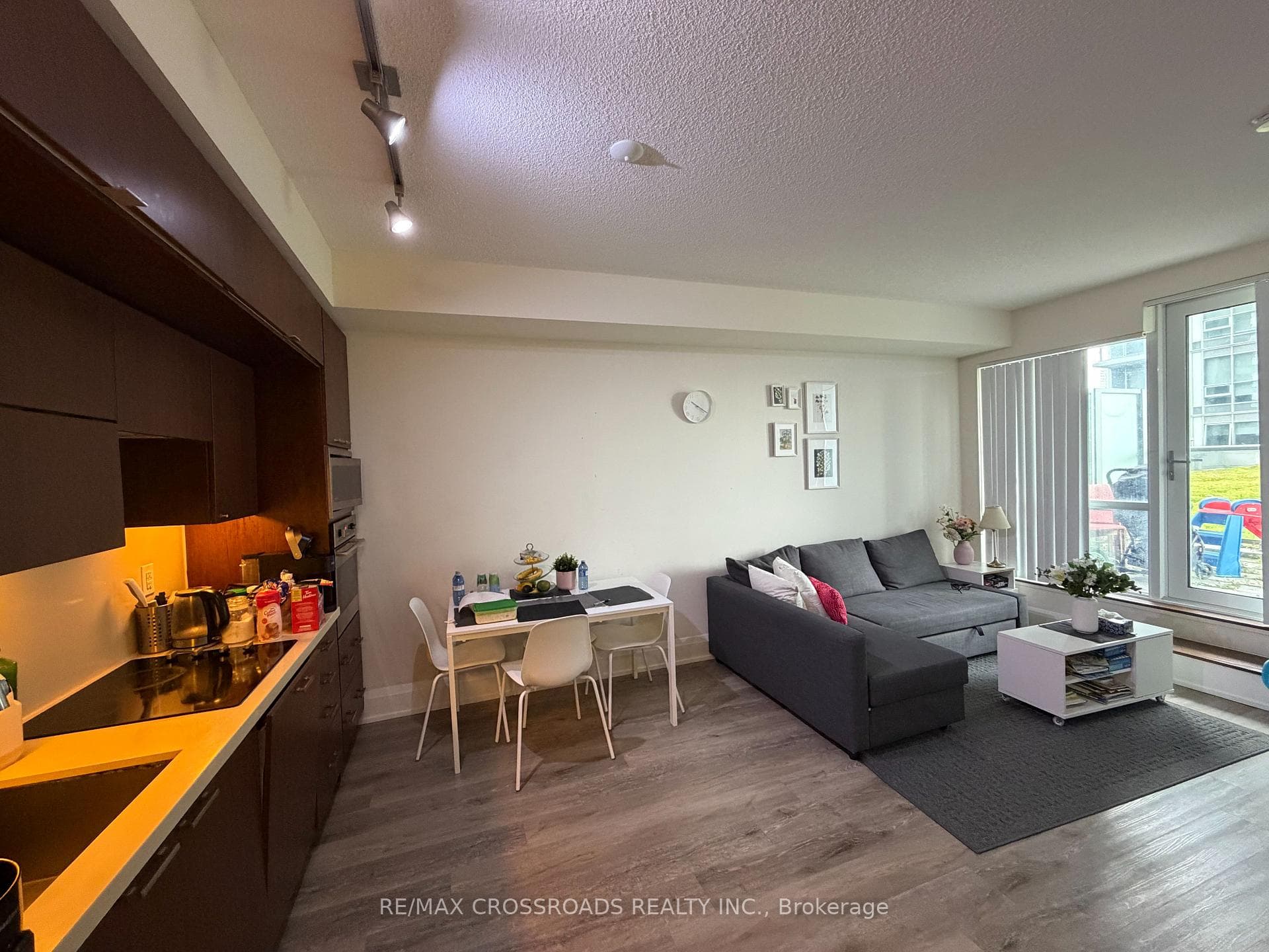 902- 120 Harrison Garden Boulevard — property photo