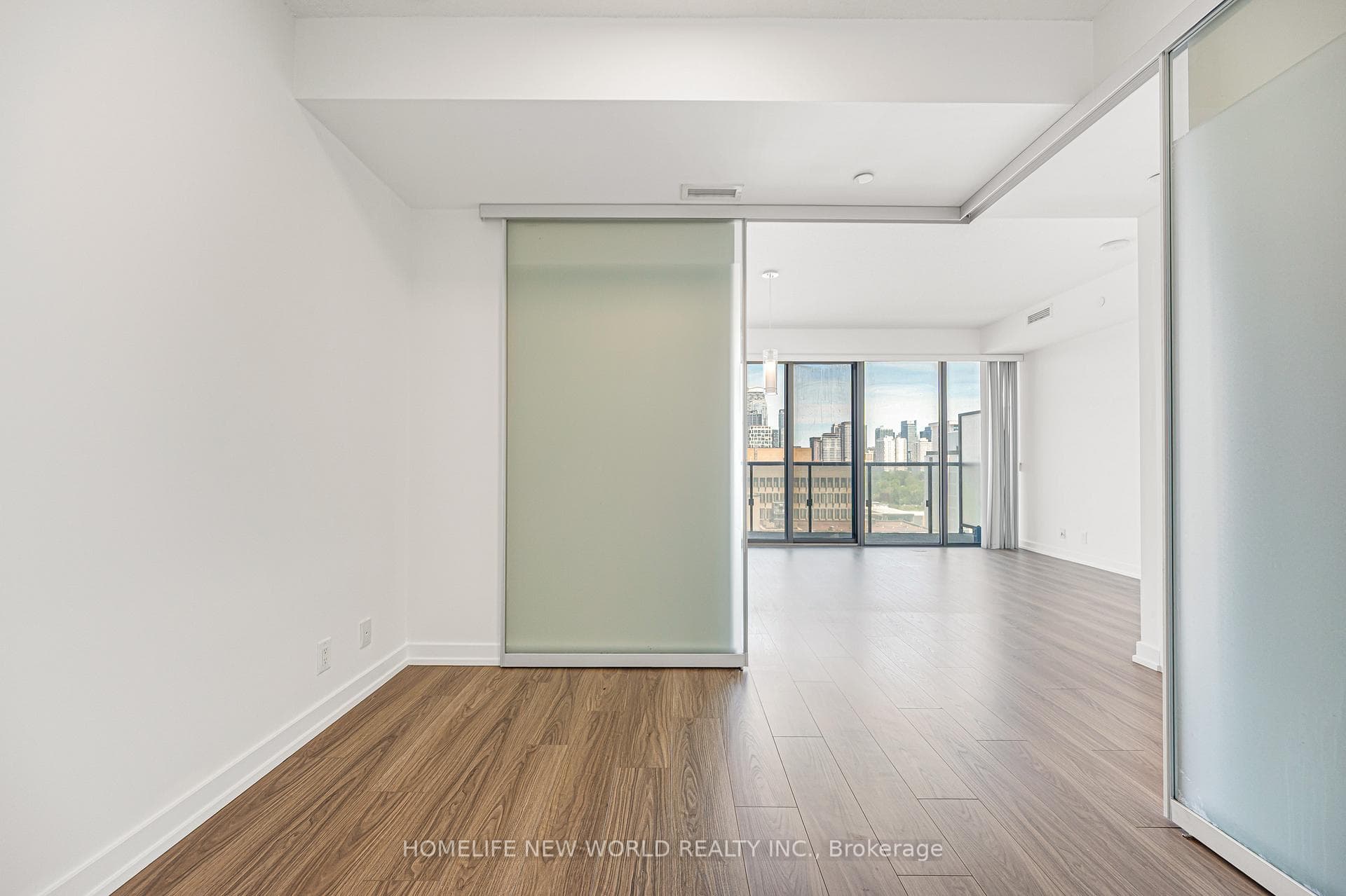 1605- 1815 Yonge Street — property photo