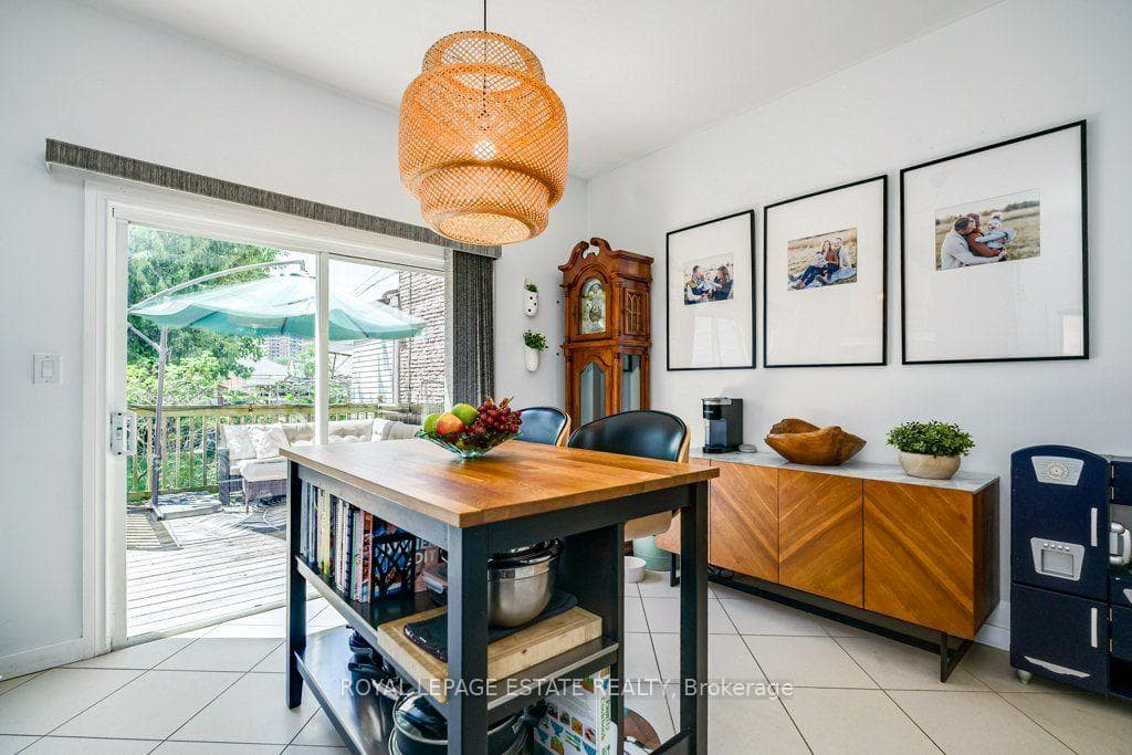 82 August Avenue — property photo