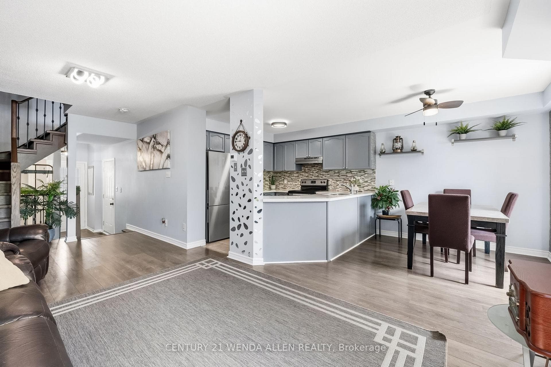 5 Jays Drive — property photo