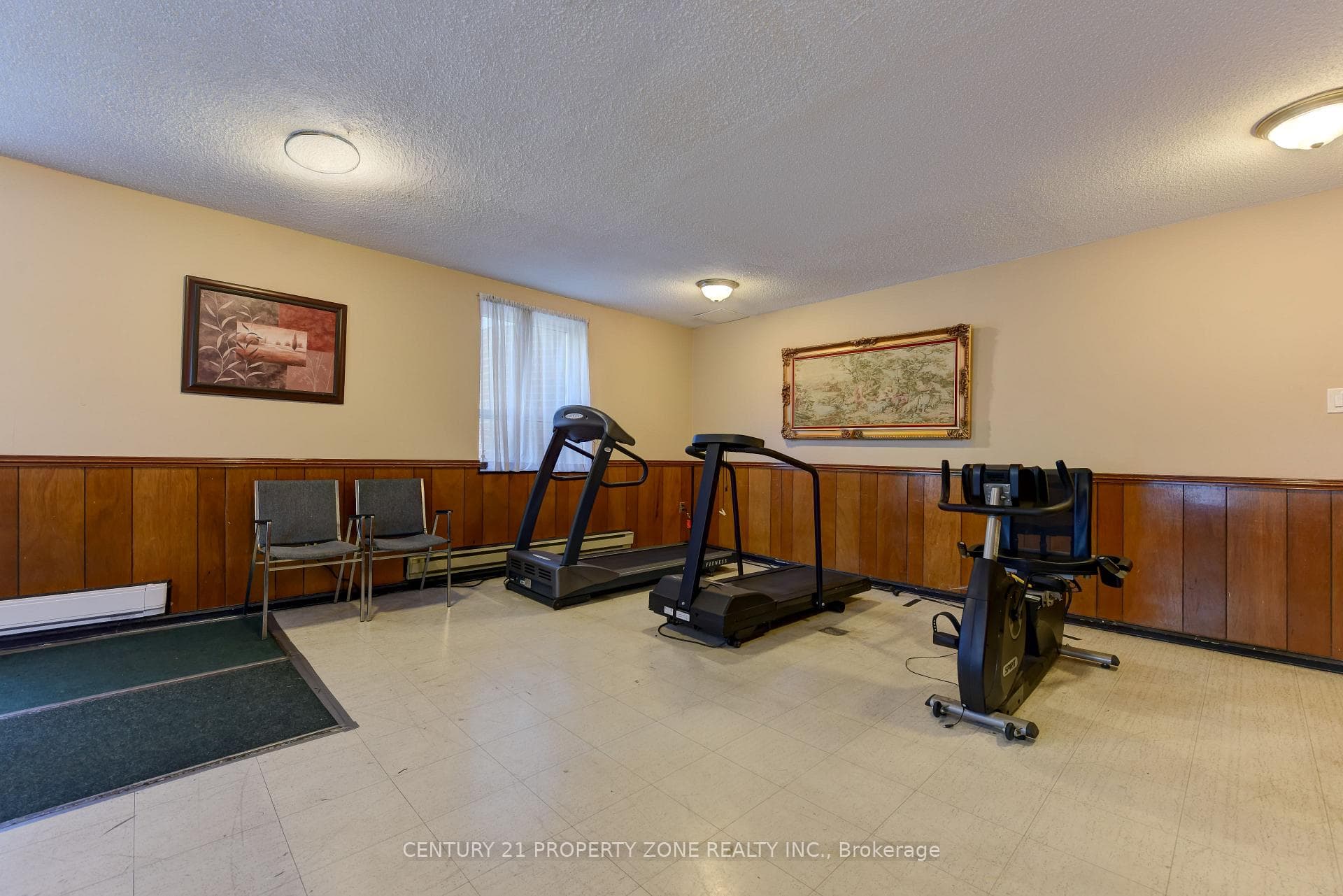 907- 3025 Queen Frederica Drive — property photo