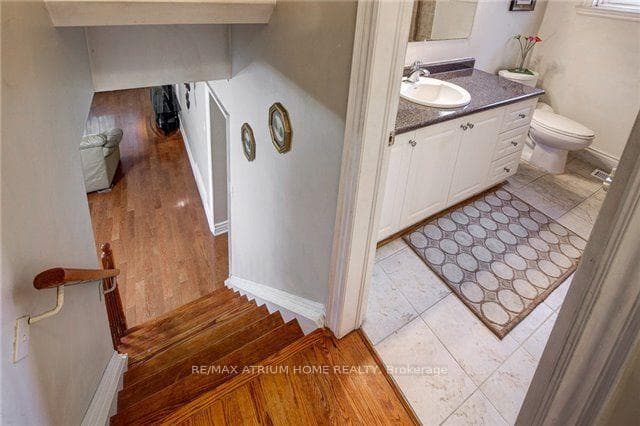 106 Maxome Avenue — property photo