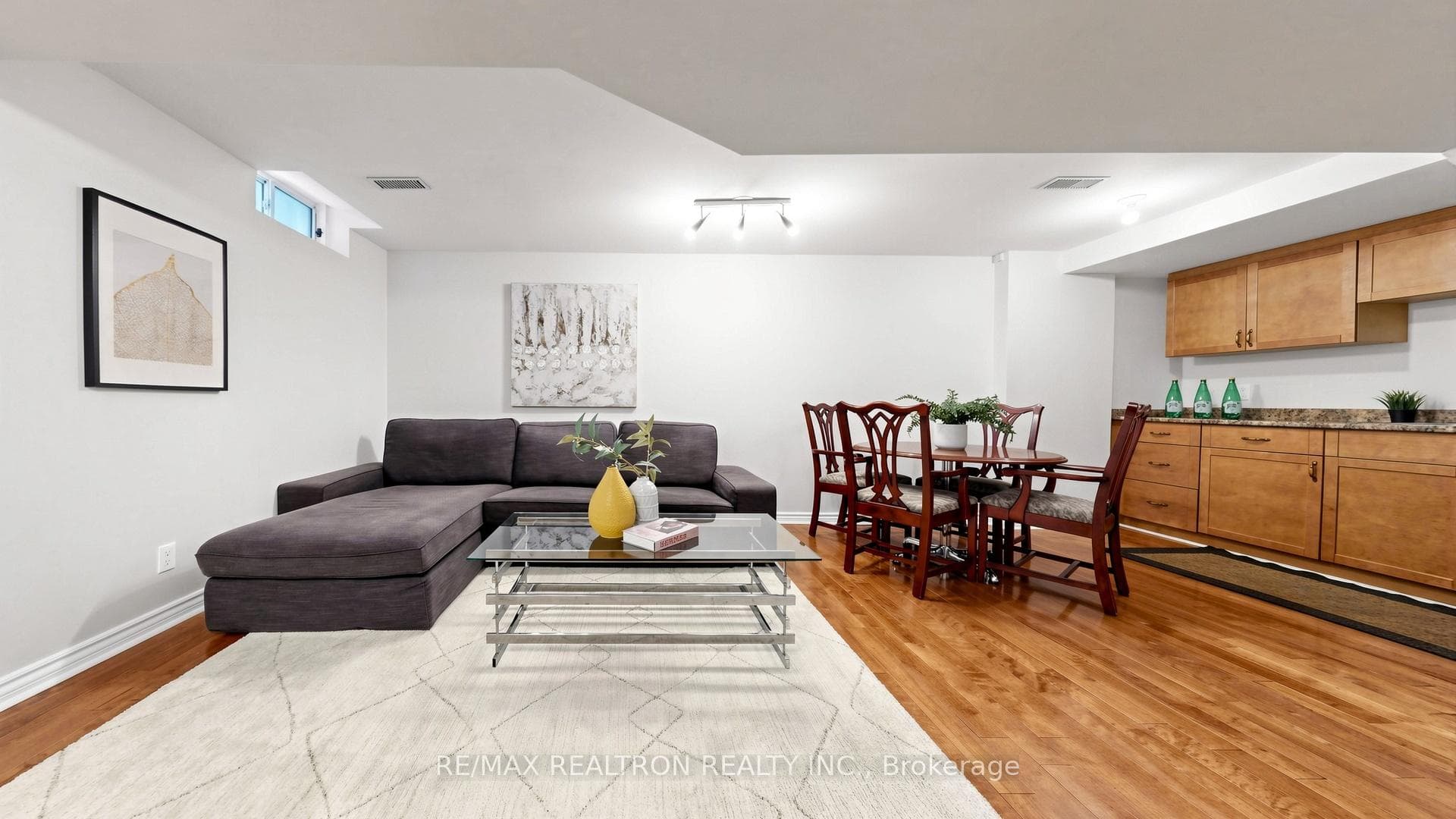 492 Pleasant Ridge Avenue — property photo