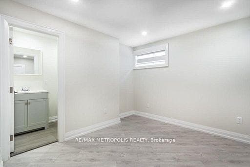 62 Davelayne Road — property photo