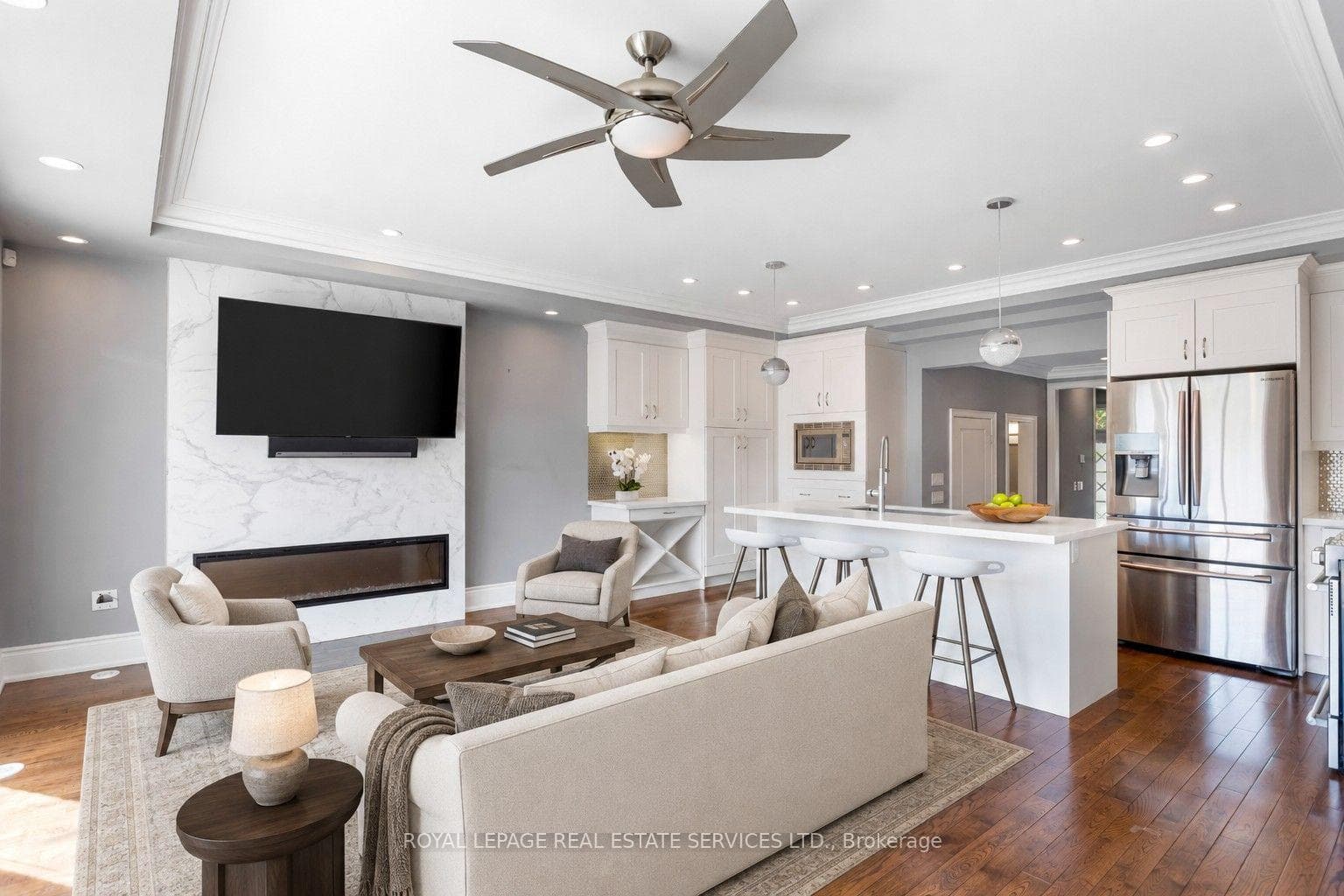 216 Rebecca Street — property photo