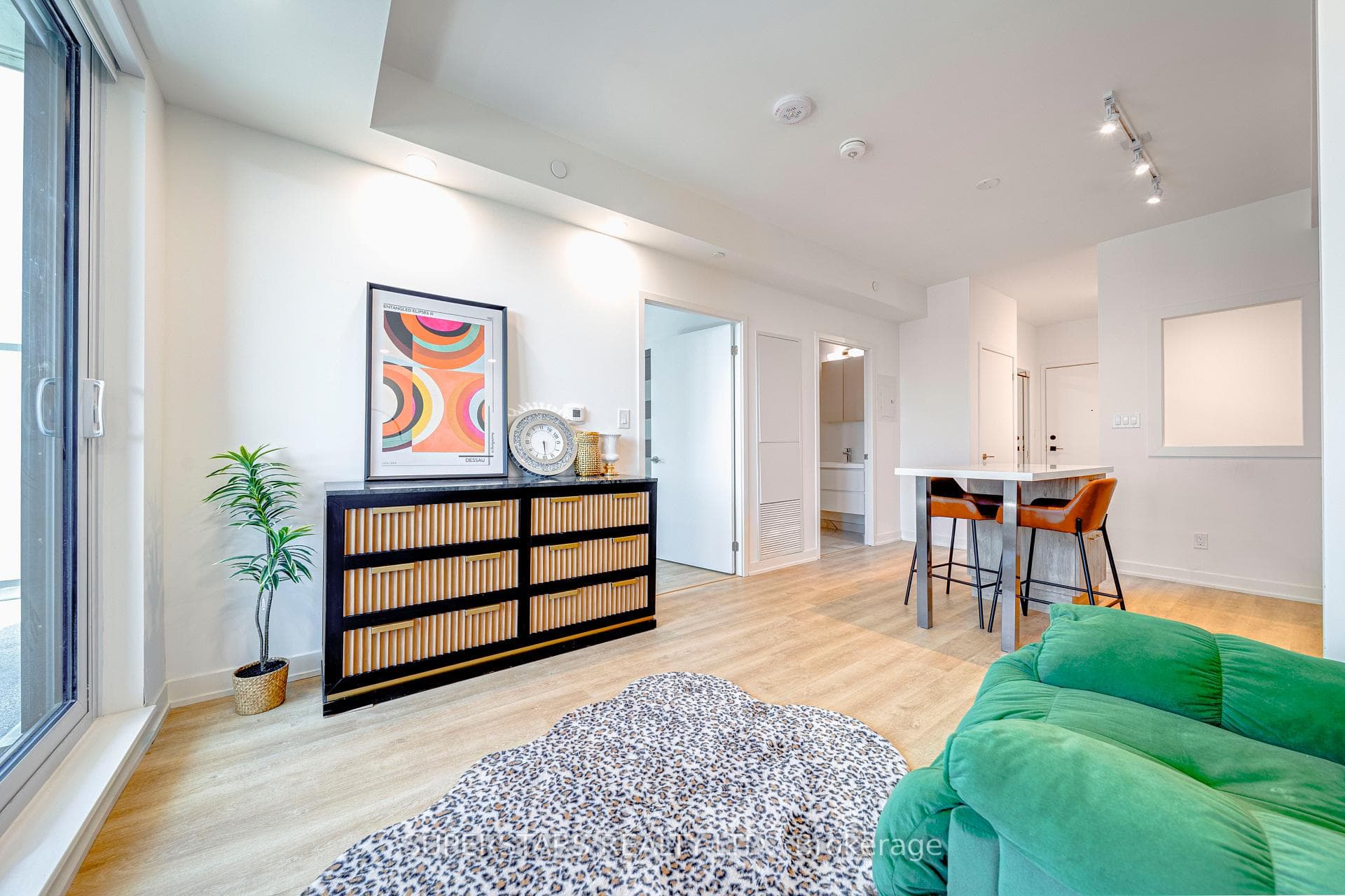 1502- 292 Verdale Crossing — property photo