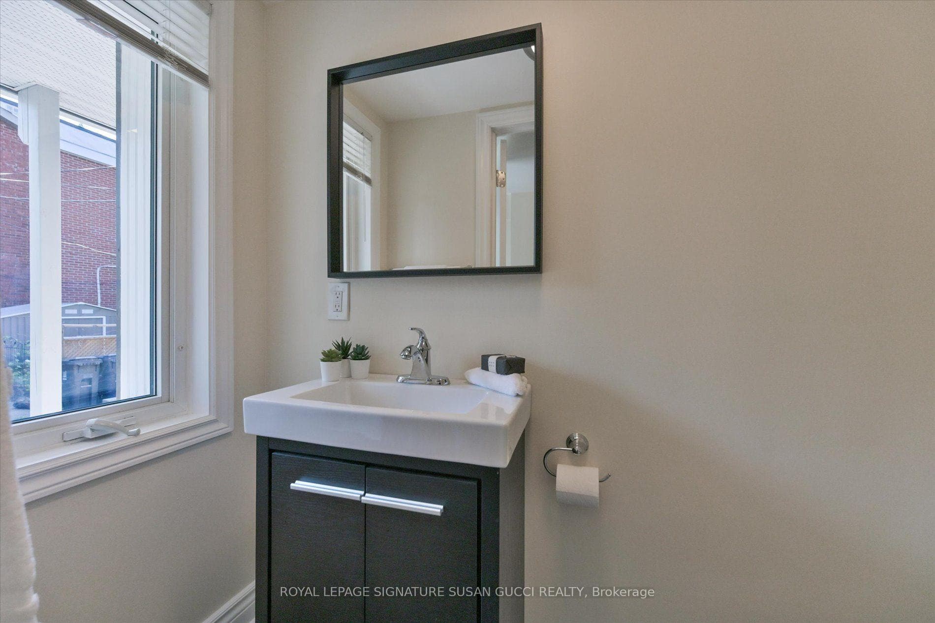 918 Greenwood Avenue — property photo