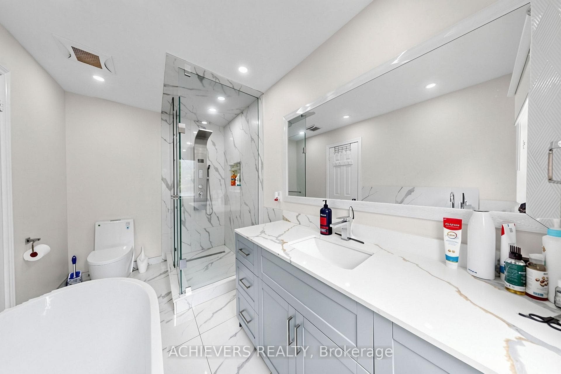 517 Navigator Drive — property photo