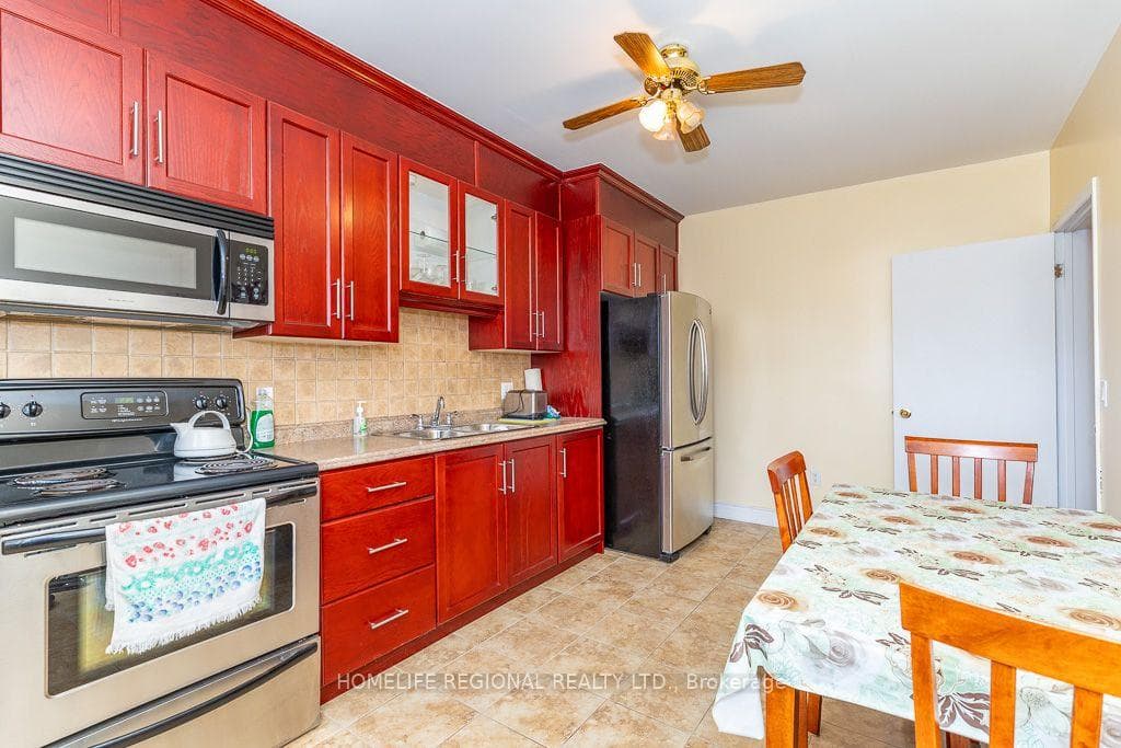 110 Grace Street — property photo